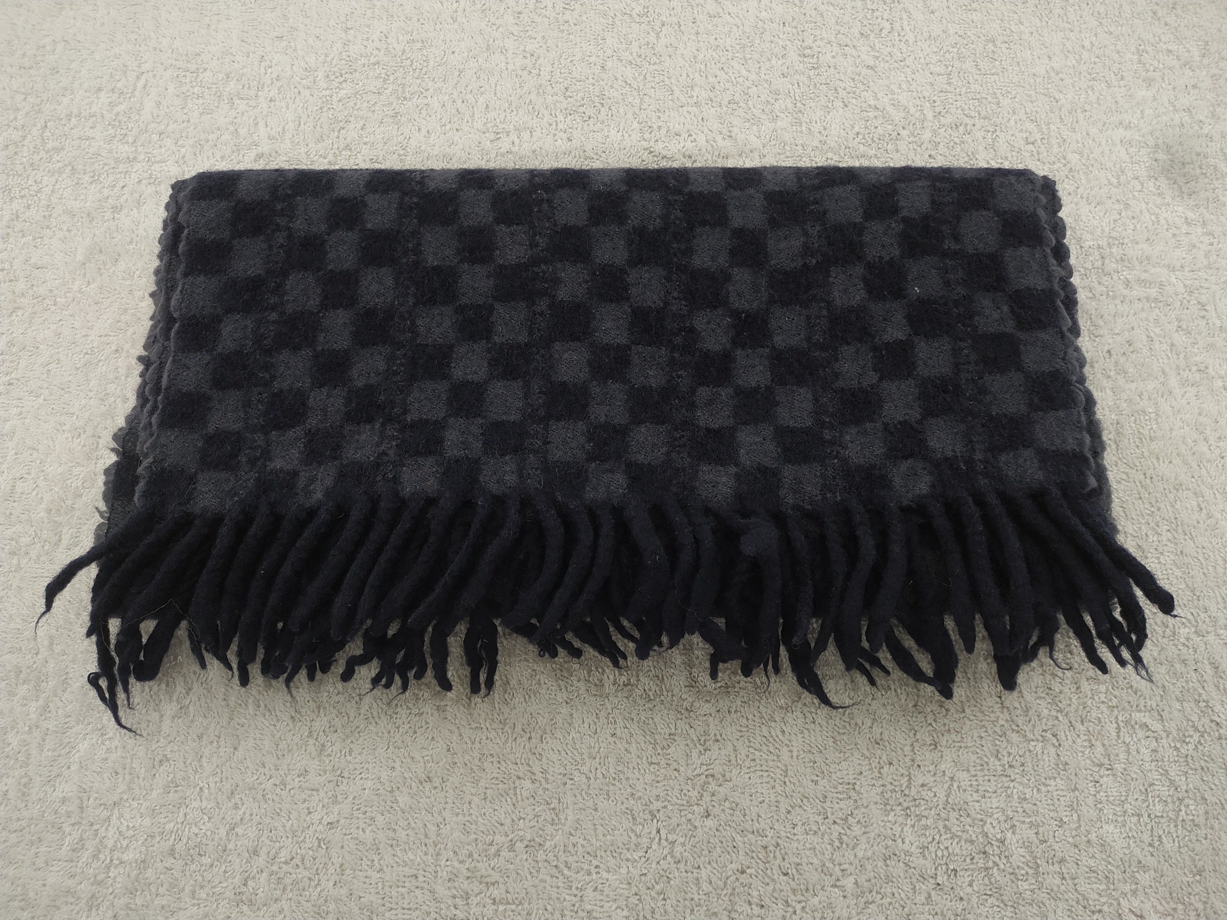 Vintage Fendi Scarf / Muffler / Neckwear Size ONE SIZE - 3 Thumbnail