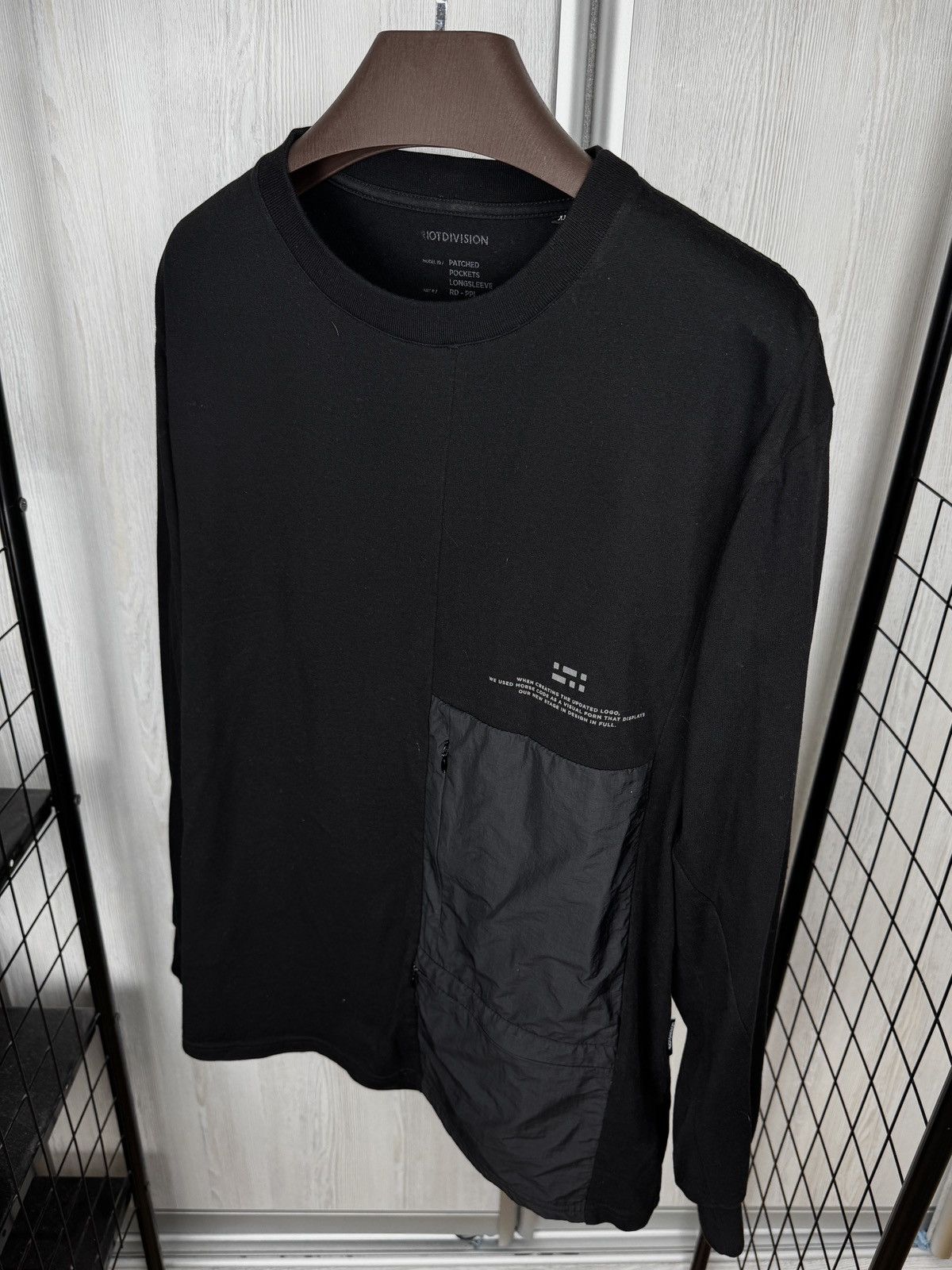 Riot Division Riot Division Vintage black patched pockets longsleeve Size US XL / EU 56 / 4 - 6 Thumbnail