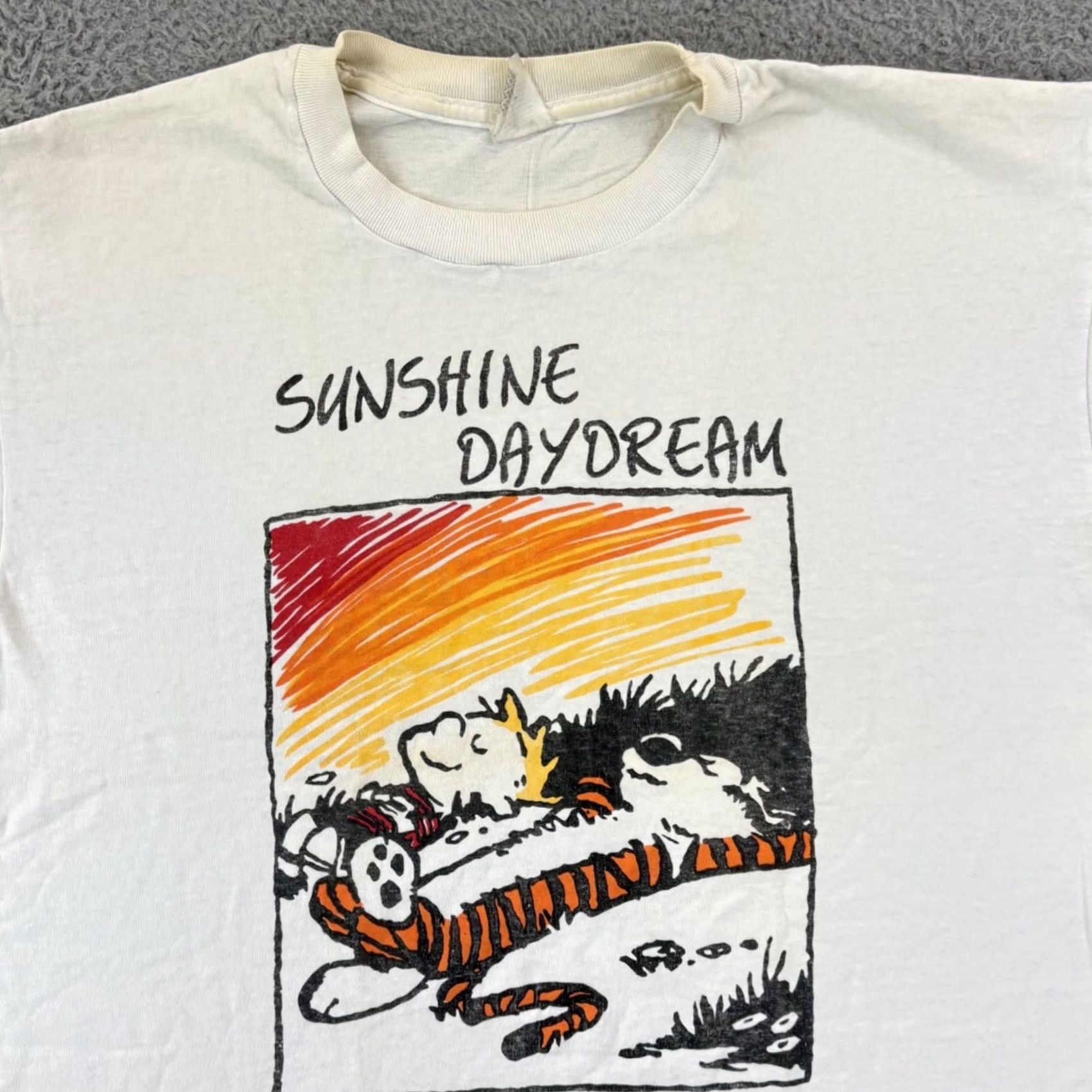 Vintage VINTAGE Grateful Dead Shirt Mens 2XL White Cotton Graphic Print 90s Calv in Hobbes Sunshine Daydream Band Mens Size US XXL / EU 58 / 5 - 3 Thumbnail