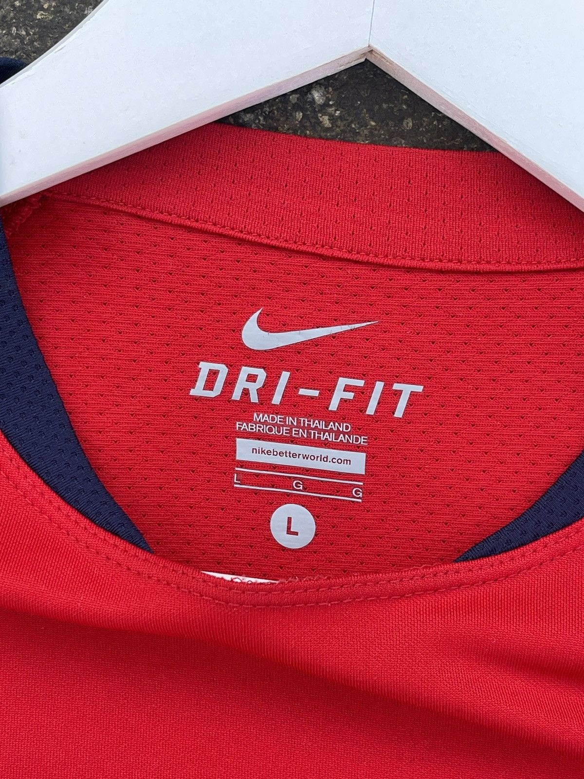Nike Nike PSG red soccer jersey Size US L / EU 52-54 / 3 - 8 Thumbnail