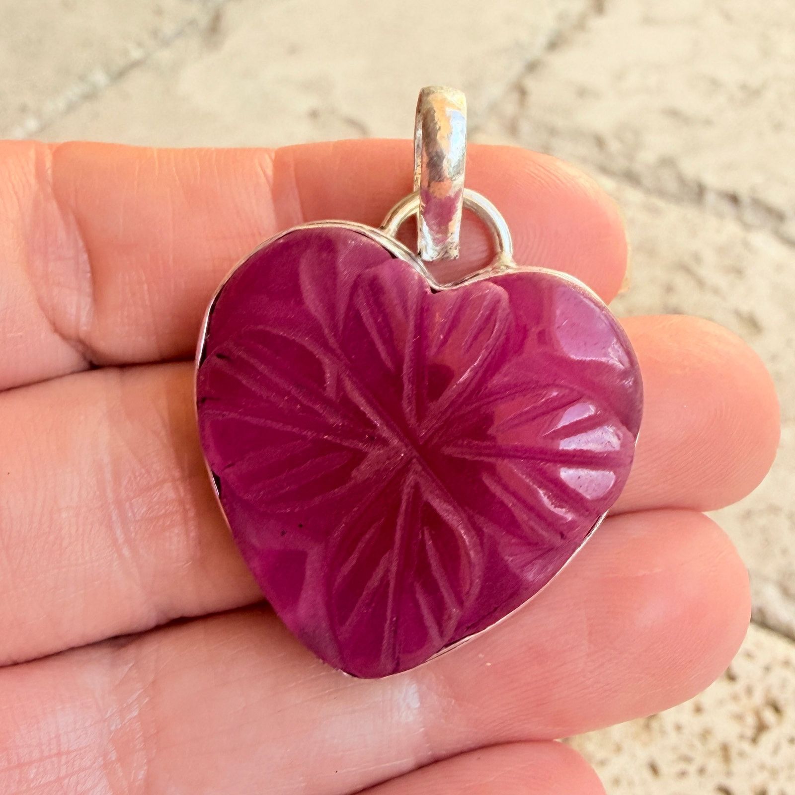 The Unbranded Brand Carved Ruby Heart Clover Pendant 925 Silver Overlay Size ONE SIZE - 8 Thumbnail