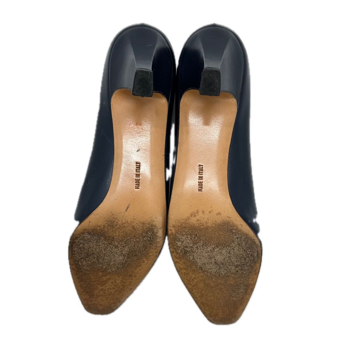 Salvatore Ferragamo Vintage Salvatore Ferragamo Sz 8.5AA Navy Leather Pumps Size US 8.5 / IT 38.5 - 10 Thumbnail