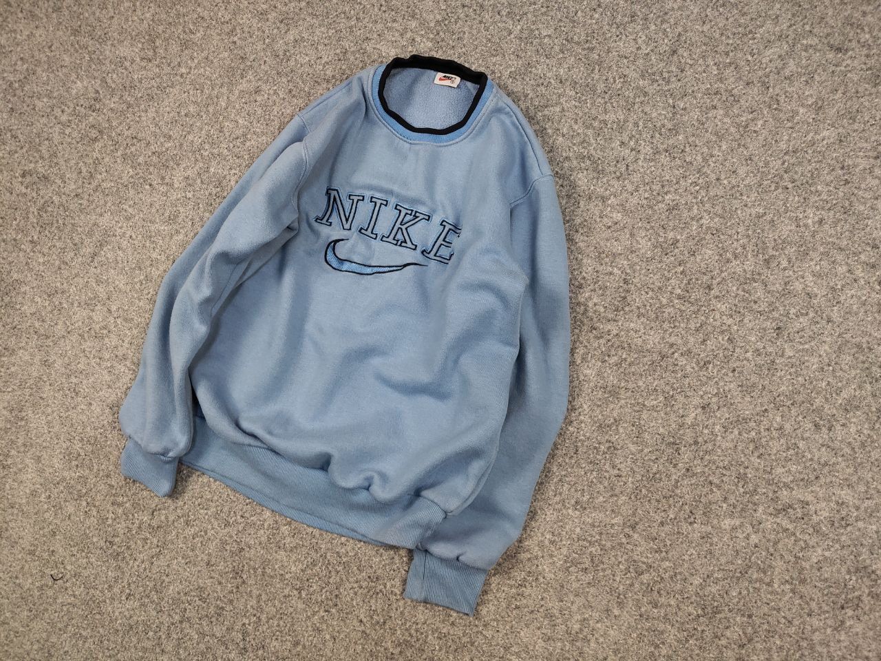 Nike Vintage 90's Nike center embroidered logo Blue Sweatshirt Size S / US 4 / IT 40 - 3 Thumbnail
