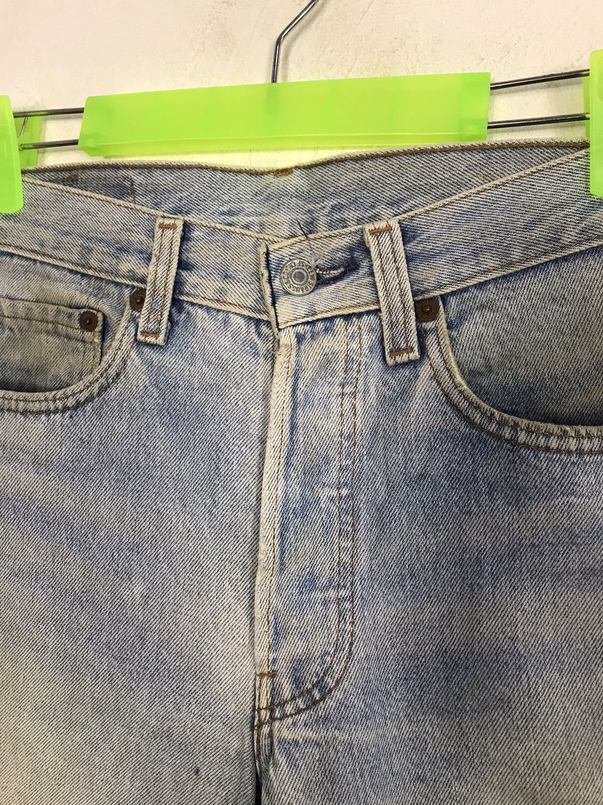 Levi's Levi's Strauss 501 Button Fly Jeans Pants Fits Size 26 27 Size US 27 - 3 Thumbnail