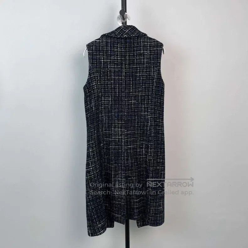 Chanel Chanel Tweed gray sleeveless jacket Size XS / US 0-2 / IT 36-38 - 2 Thumbnail