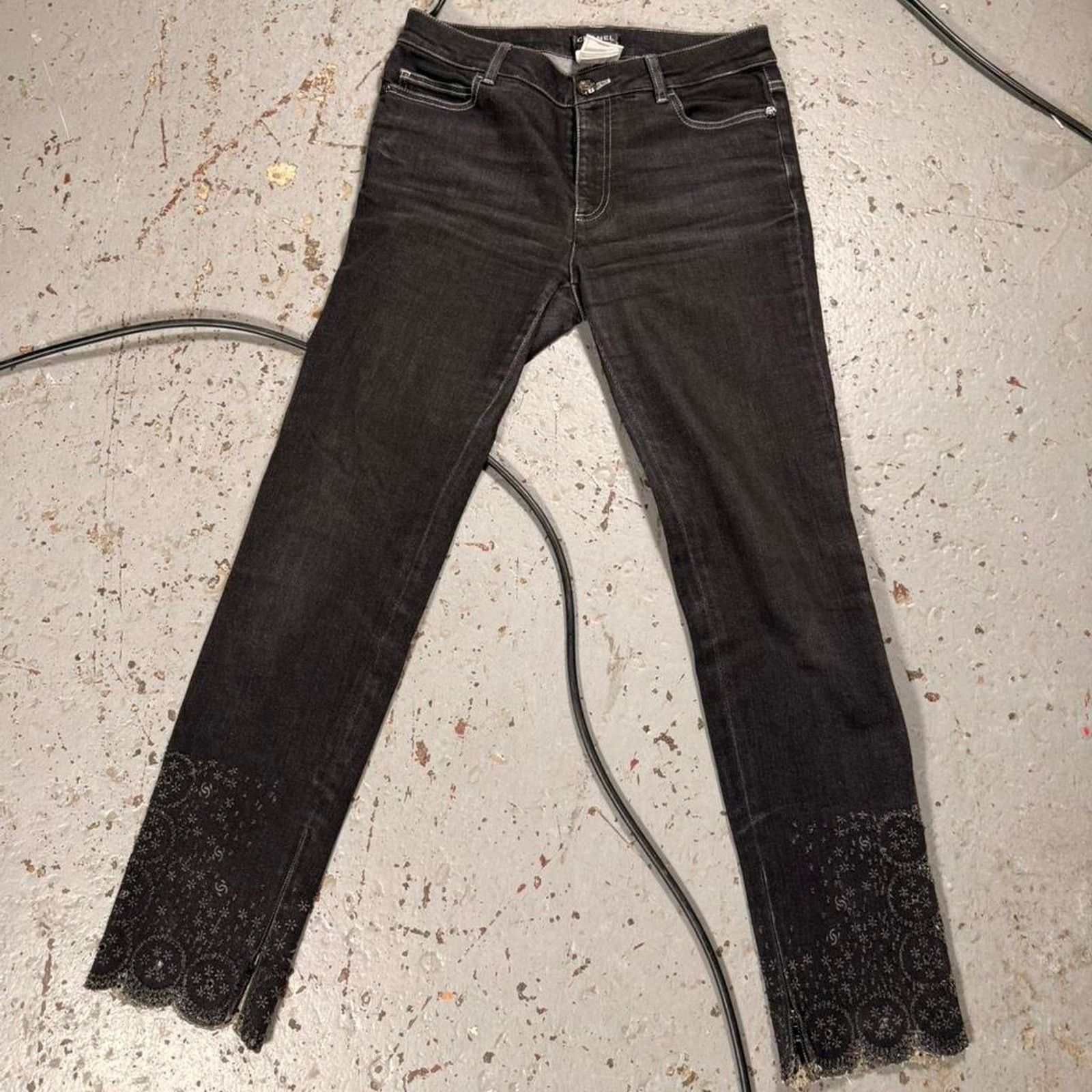 Chanel Chanel black lace embellished jeans Size 33" - 1 Thumbnail