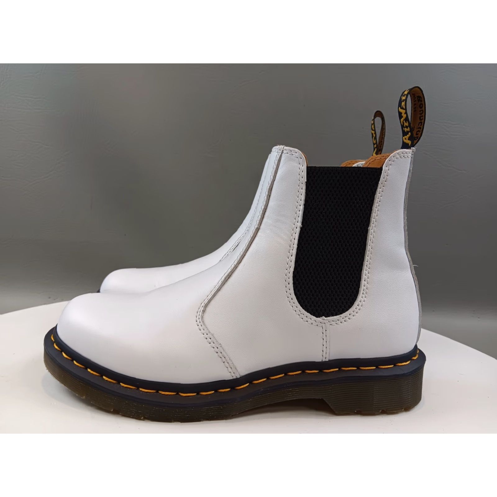 Dr. Martens Dr. Martens 2976 Quad Boots Women's White Platform Leather Chelsea 8 Size US 8 / IT 38 - 5 Thumbnail