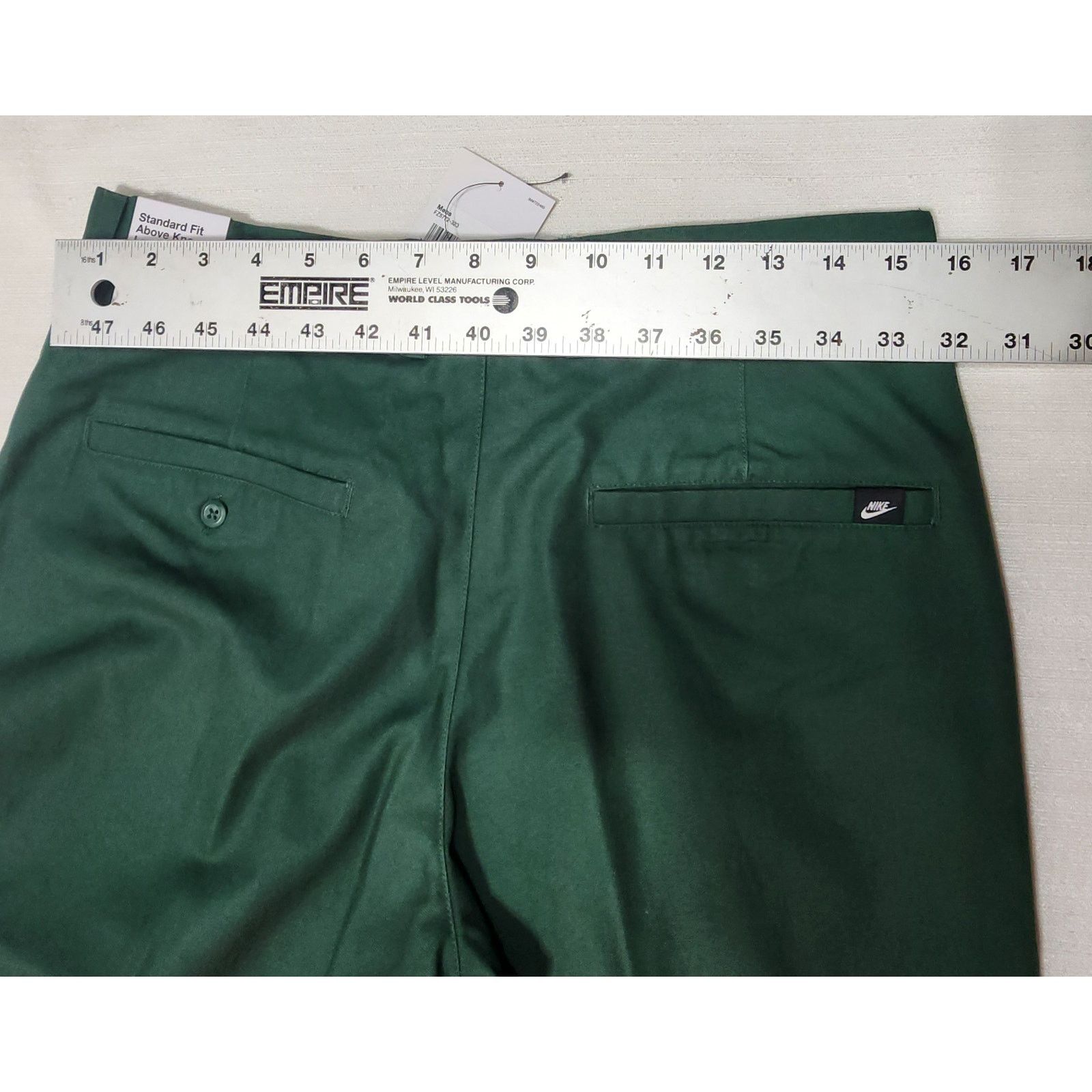 Nike Nike chino shorts men's Green Size medium W32''x L19'' Size US 32 / EU 48 - 7 Thumbnail