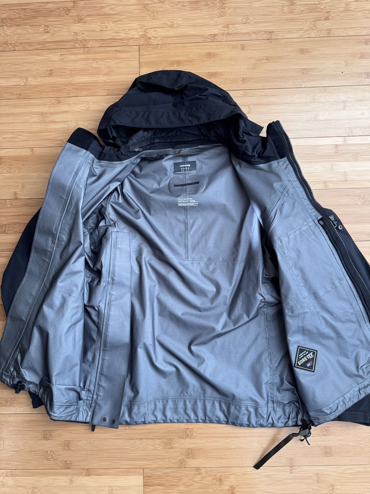 Acronym J1A-GT 2.0 Size US S / EU 44-46 / 1 - 2 Thumbnail