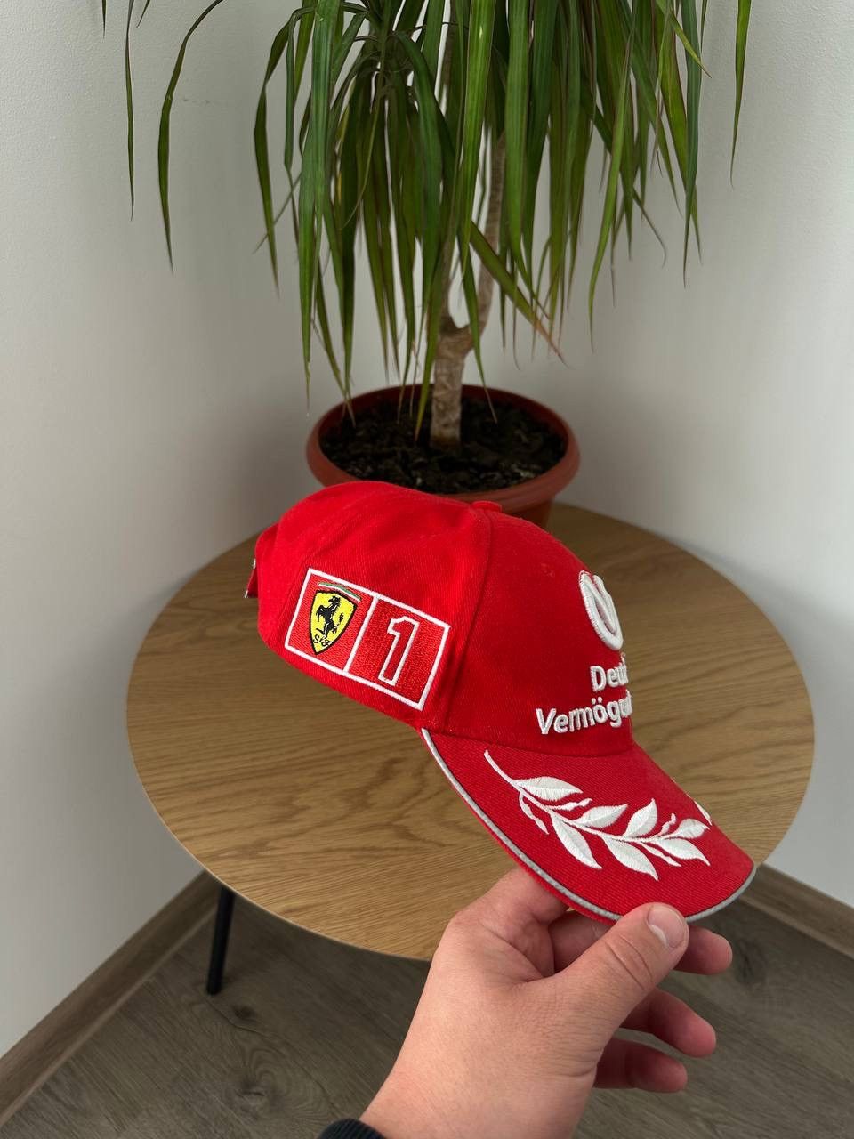 Ferrari × Vintage Michael Schumacher Cap Deutsche Vermogensberatung Ferrari Size ONE SIZE - 6 Thumbnail