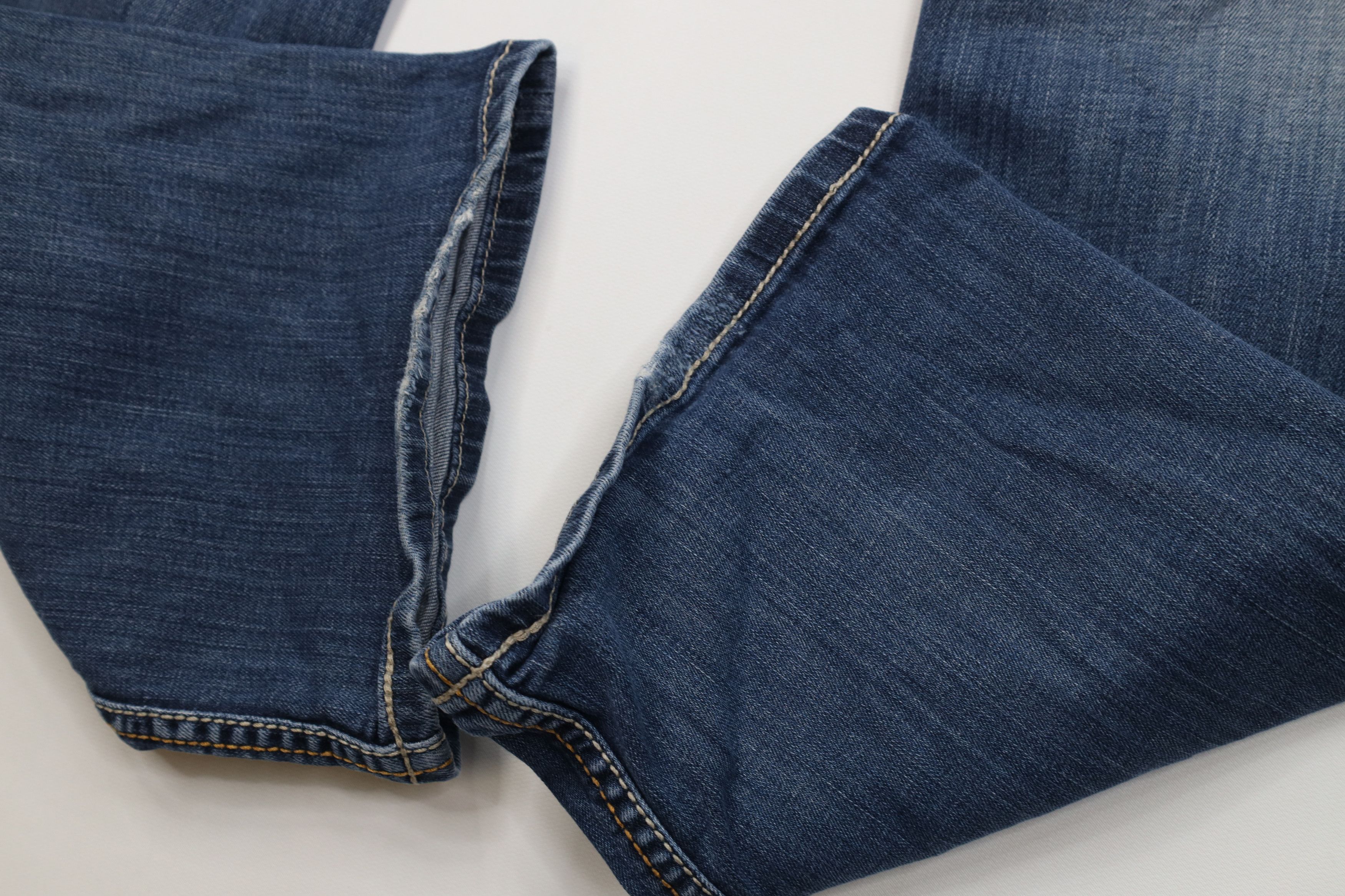Vintage Vintage Y2K Buckle BKE Faded Thick Stitch Culture Boot Jeans Size 32" / US 10 / IT 46 - 7 Thumbnail