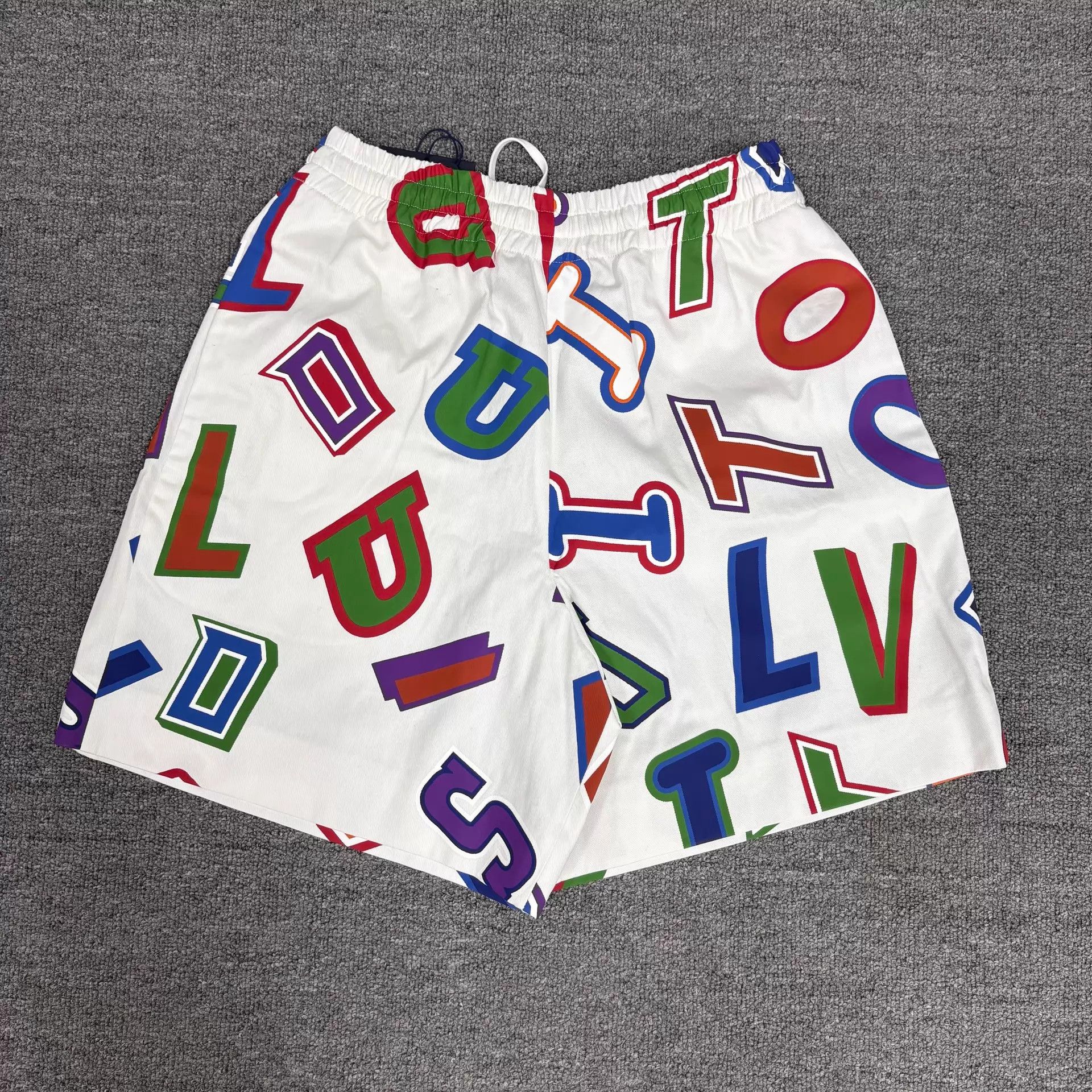 Louis Vuitton LV color blocked logo short M Size US 32 / EU 48 - 1 Thumbnail