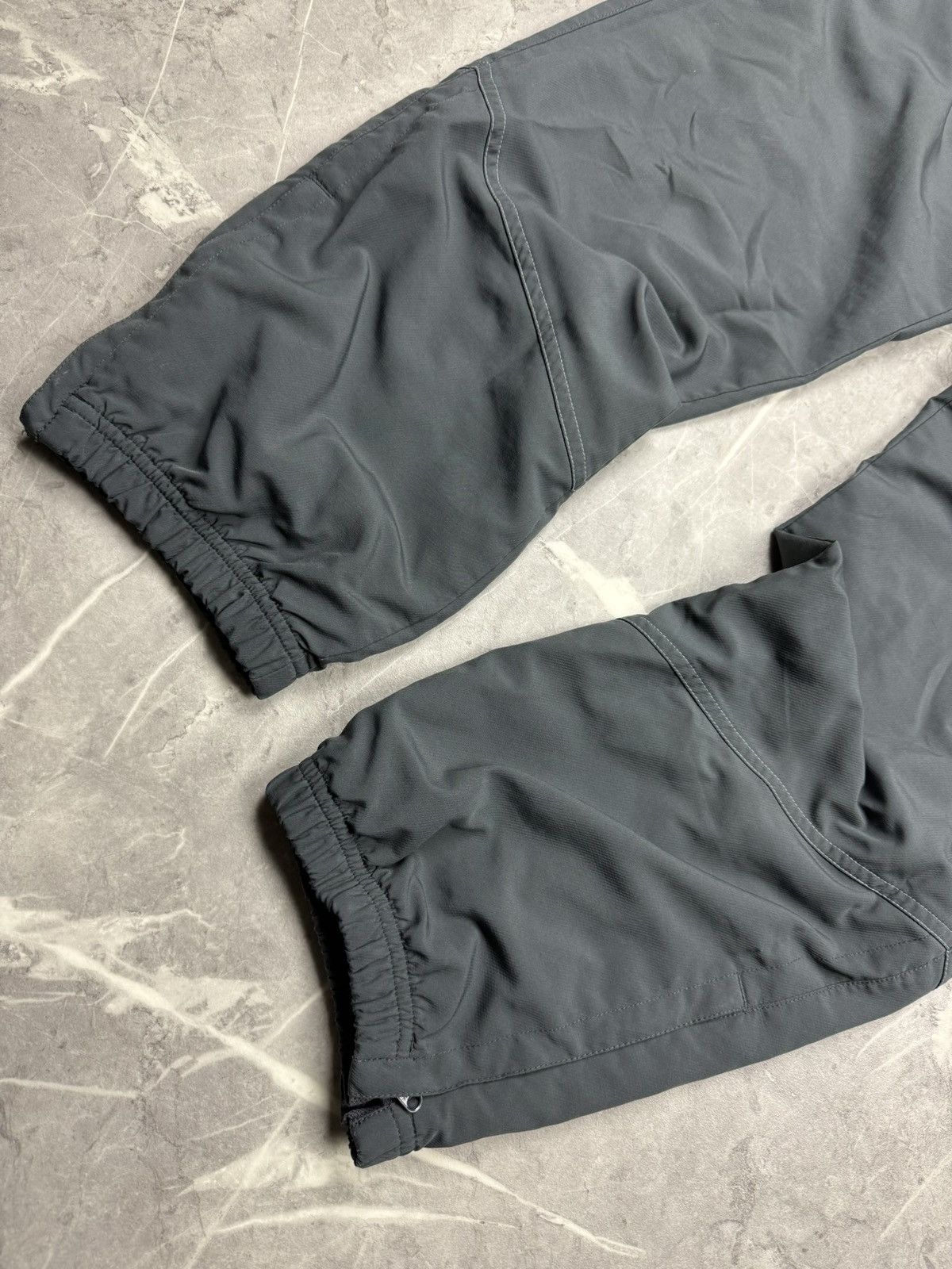 Nike Nike Track Pants Dark Grey / Red | Baggy | Size S (fits M) Size US 32 / EU 48 - 5 Thumbnail
