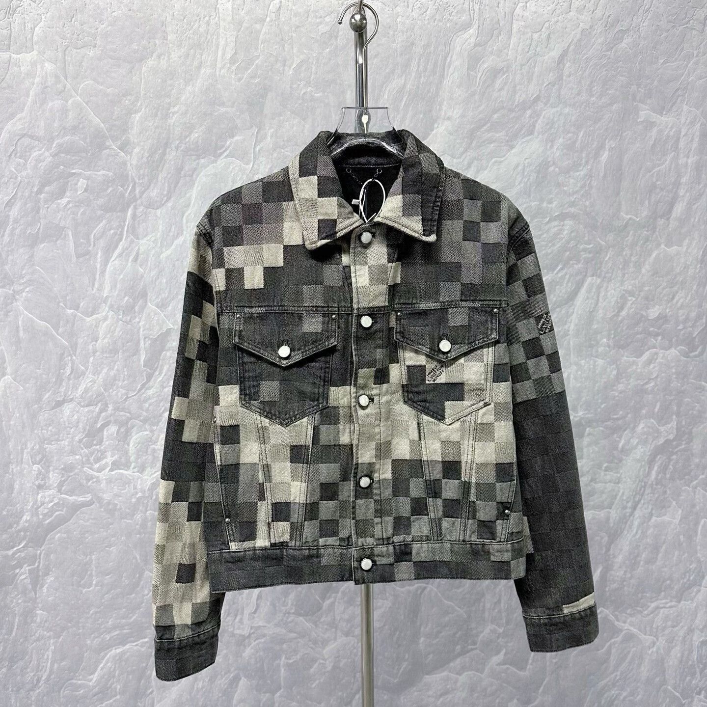Louis Vuitton louis vuitton checkerboard denim jacket Size US M / EU 48-50 / 2 - 1 Thumbnail