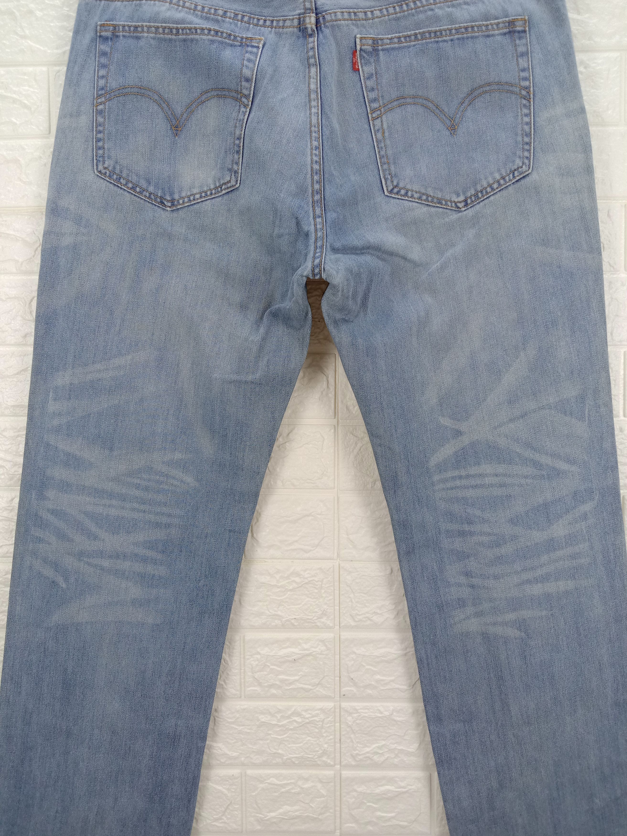 Levi's Vintage Levi's 501 Jeans Blue Wash Fly Buttons Denim Size US 37 - 7 Thumbnail