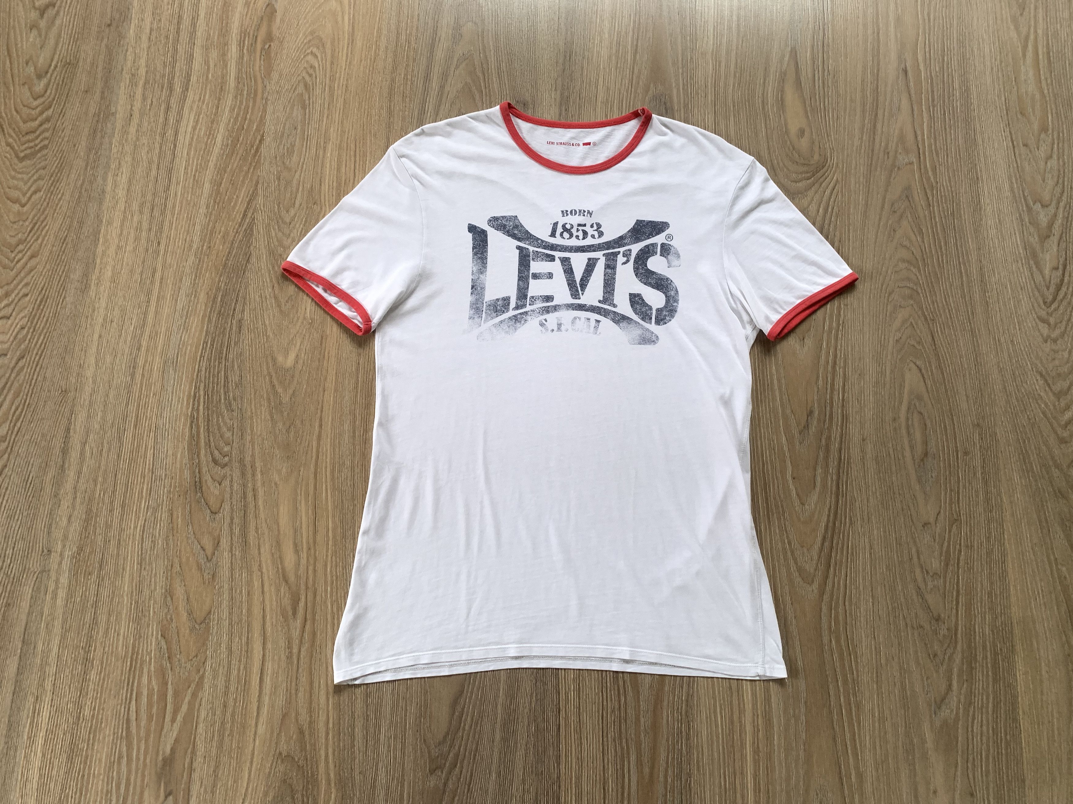 Levi's Levis Women's Cotton Centr Logo T Shirt Size S / US 4 / IT 40 - 1 Thumbnail