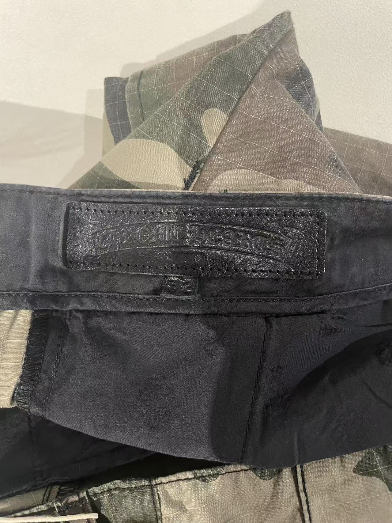 Chrome Hearts Chrome Hearts Camouflage Shorts Size US 32 / EU 48 - 8 Thumbnail