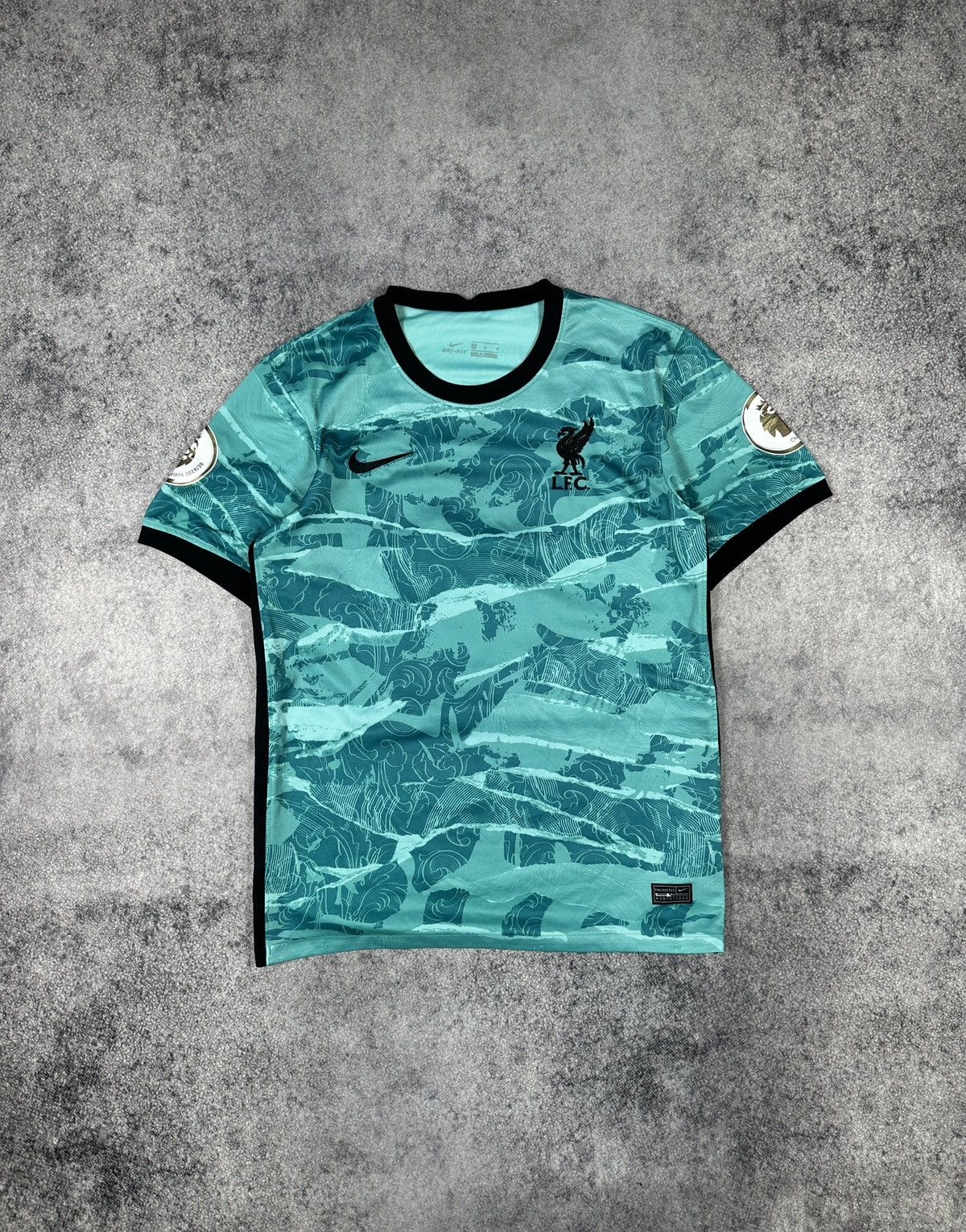 Nike Nike Liverpool 14 Henderson soccer jersey Streetwear rare M Size US M / EU 48-50 / 2 - 3 Thumbnail