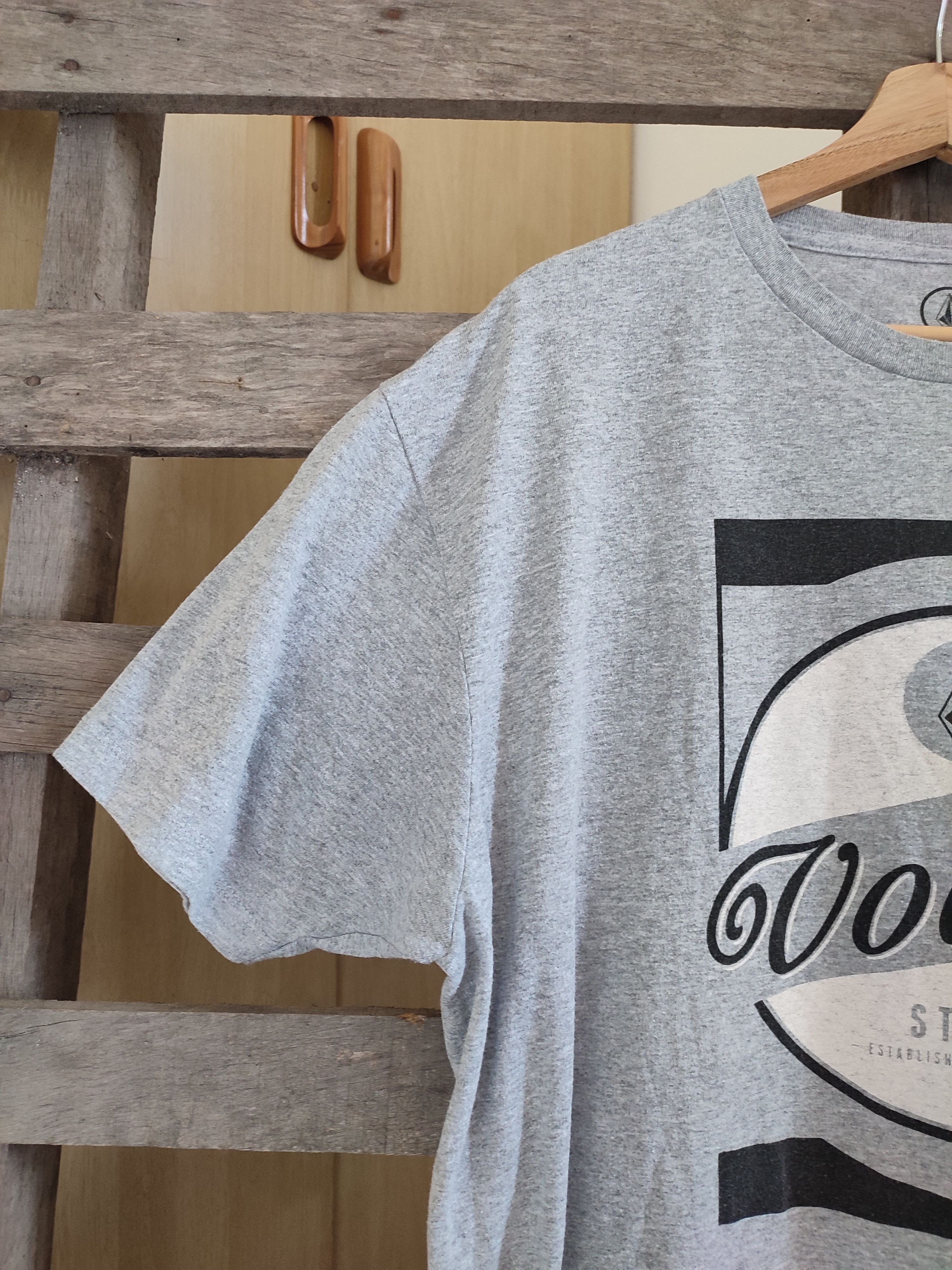 Volcom Vintage Volcom Big logo Tees Size US XL / EU 56 / 4 - 3 Thumbnail