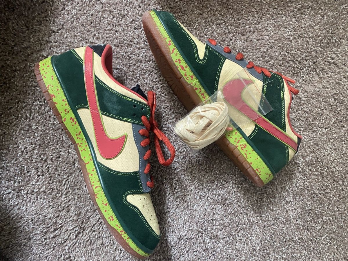 Nike Nike sb dunk low mosquito Size US 13 / EU 46 - 2 Thumbnail