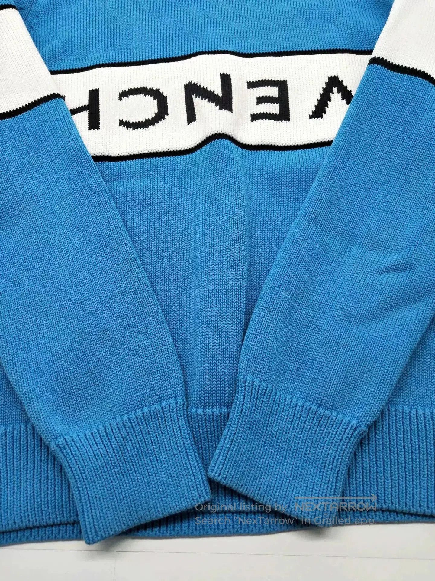 Givenchy Givenchy Chest Logo Blue Sweater. Size US S / EU 44-46 / 1 - 5 Thumbnail