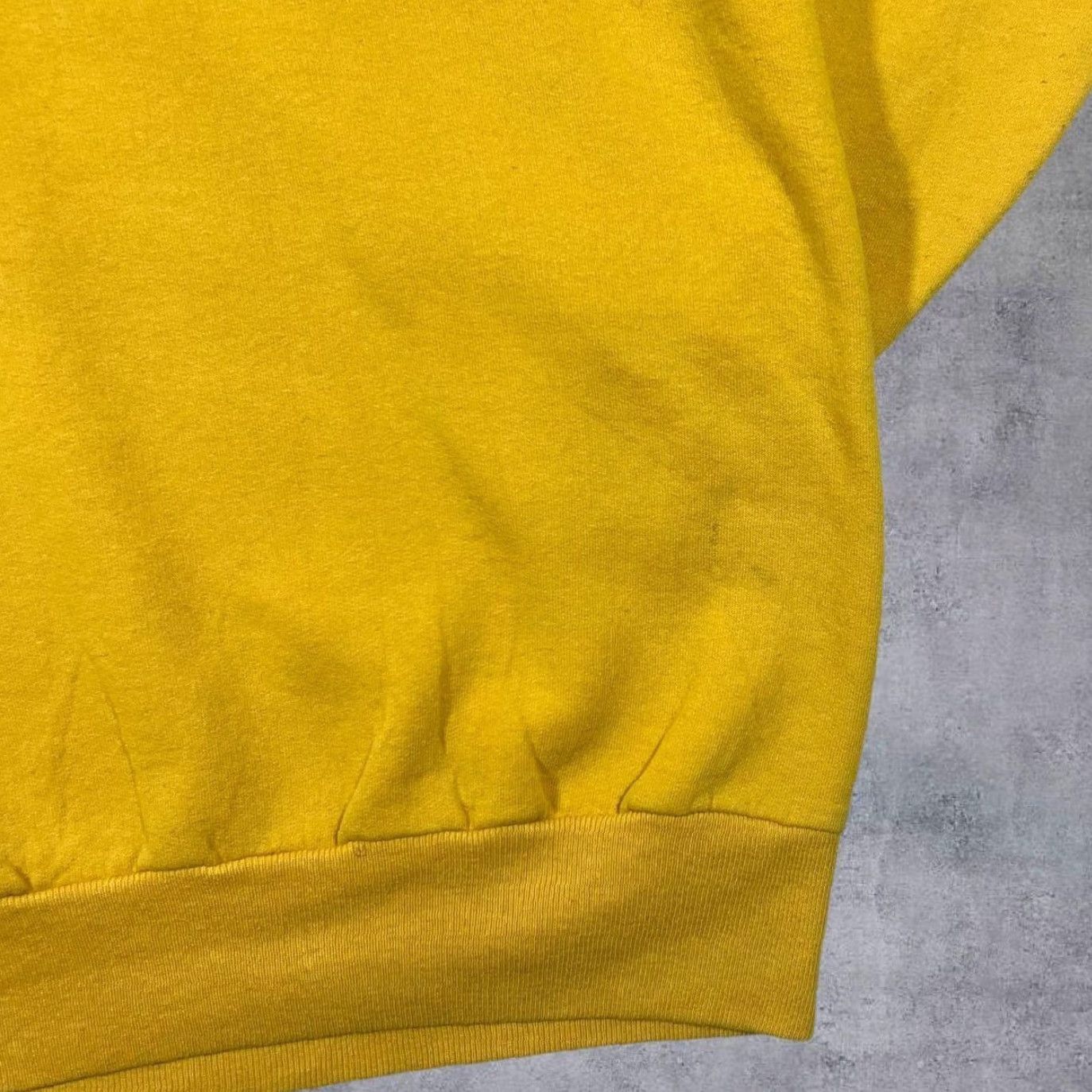 Hanes VINTAGE Hanes "Schaumburg Saxons" Basketball Graphic Sweatshirt XL Yellow Mens Size US XL / EU 56 / 4 - 6 Thumbnail