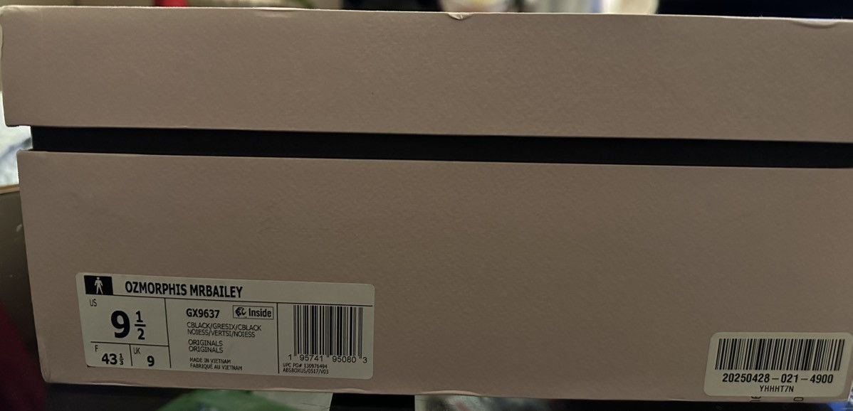 Adidas Adidas Ozmorphis MrBailey Size US 9.5 / EU 42-43 - 1 Thumbnail