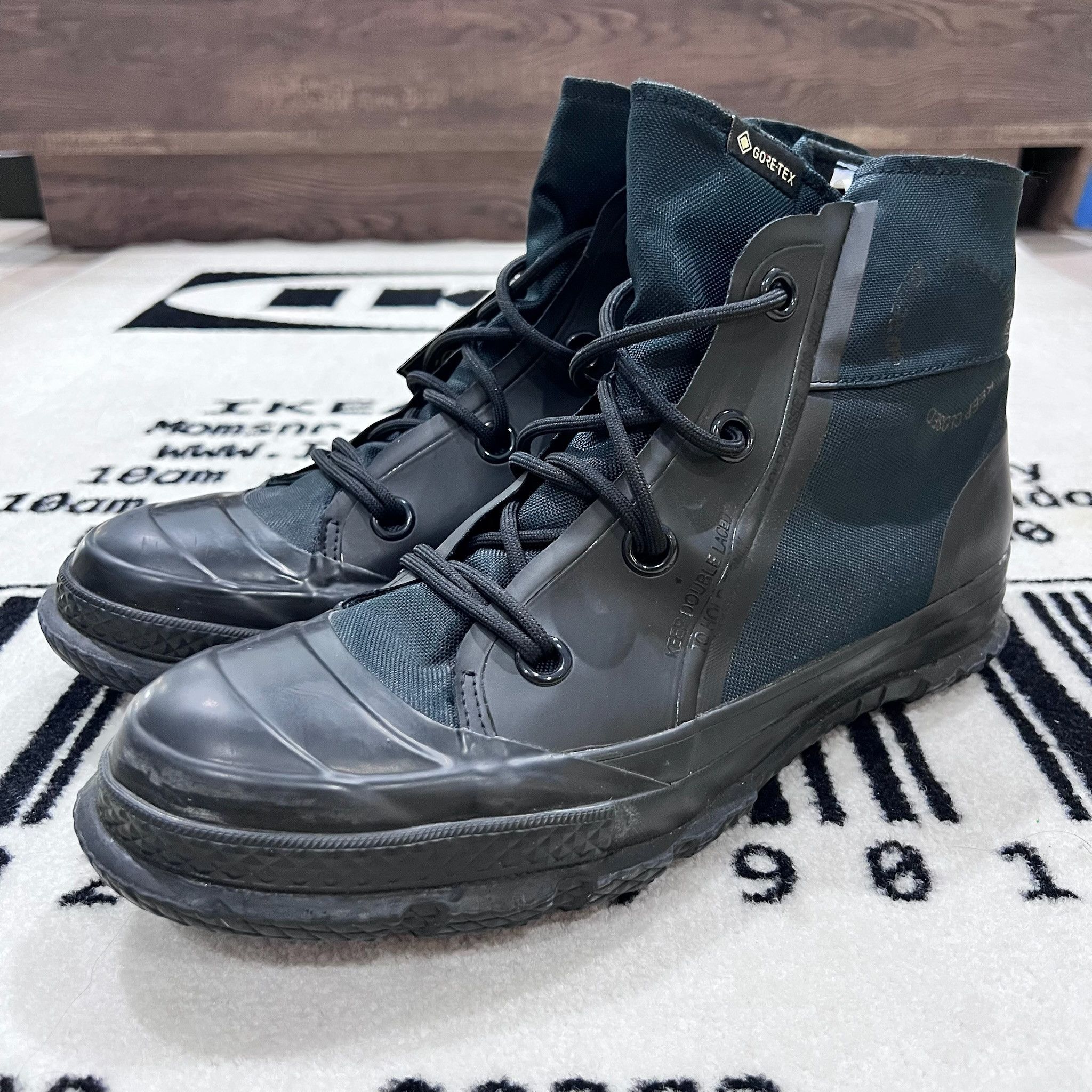Converse Converse Chuck Taylor Gore-Tex MC18 Hi-Top Men's Boots Size US 10 / EU 43 - 2 Thumbnail