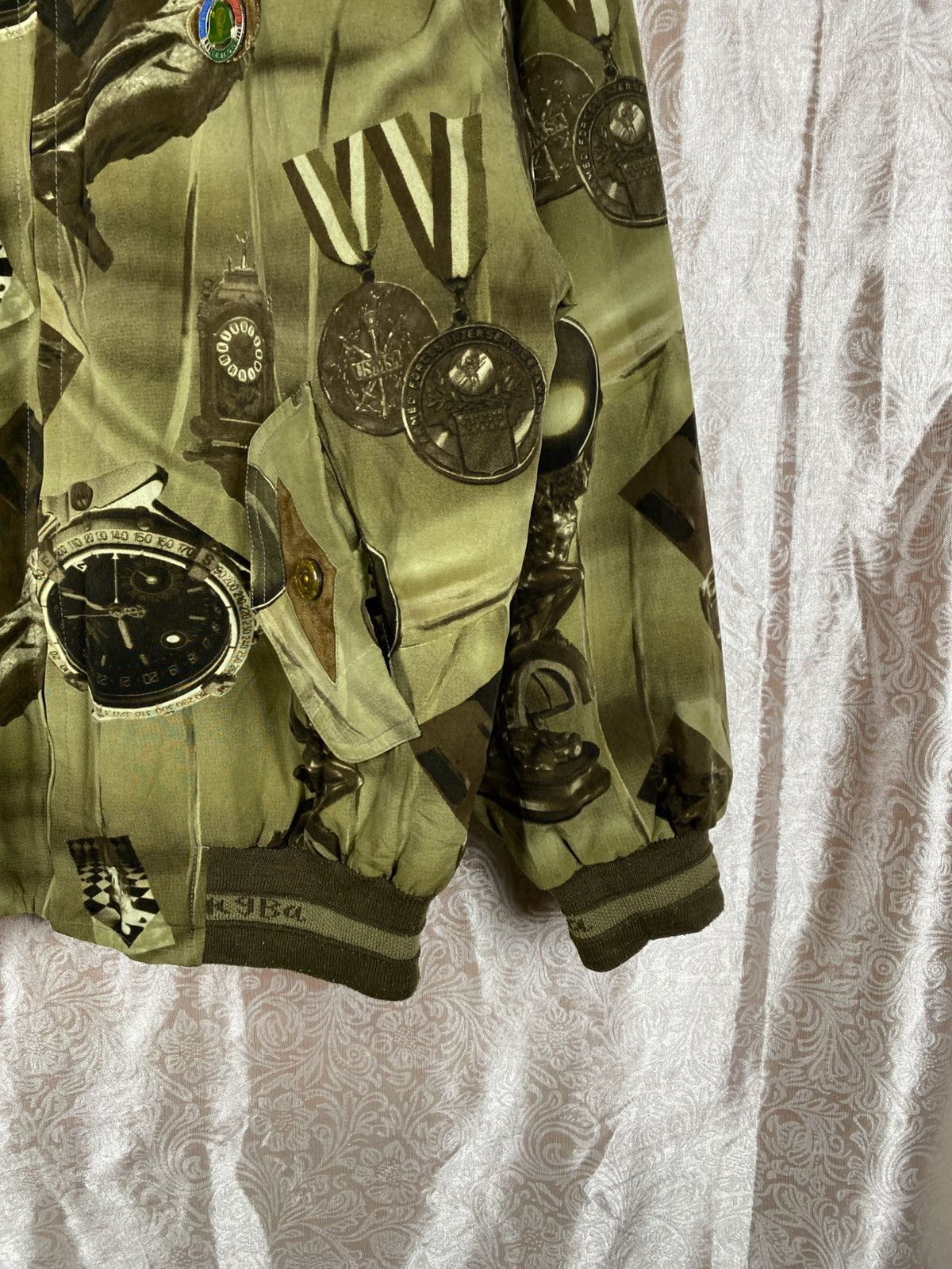 Vintage WeiFan Vintage Graphic Olive Green Suede Collar Retro Print Size US L / EU 52-54 / 3 - 6 Thumbnail