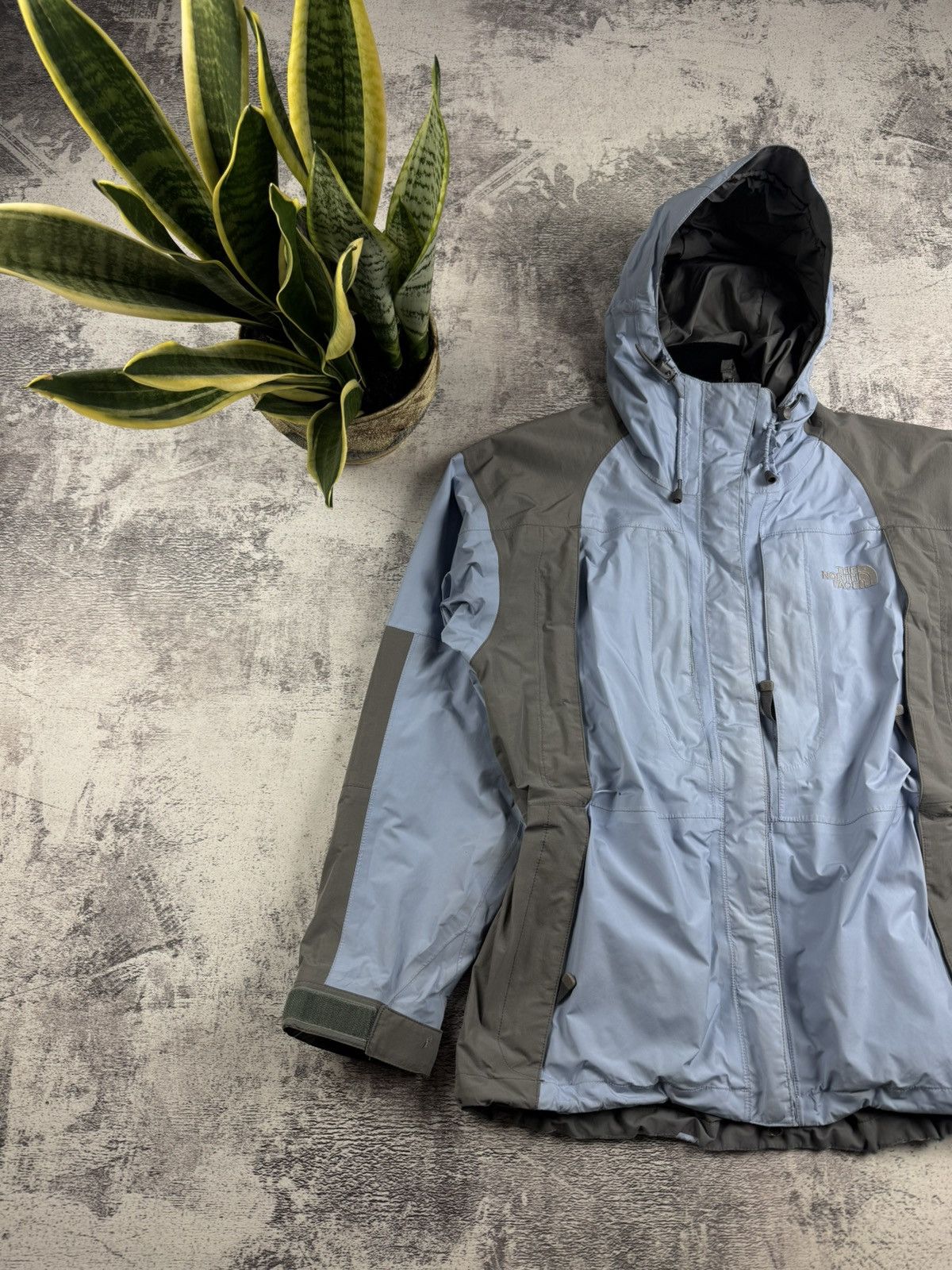 The North Face The North Face Gore-Tex Summit Series Women’s Medium Blue Zip Jacket Windbreaker Size M / US 6-8 / IT 42-44 - 2 Thumbnail