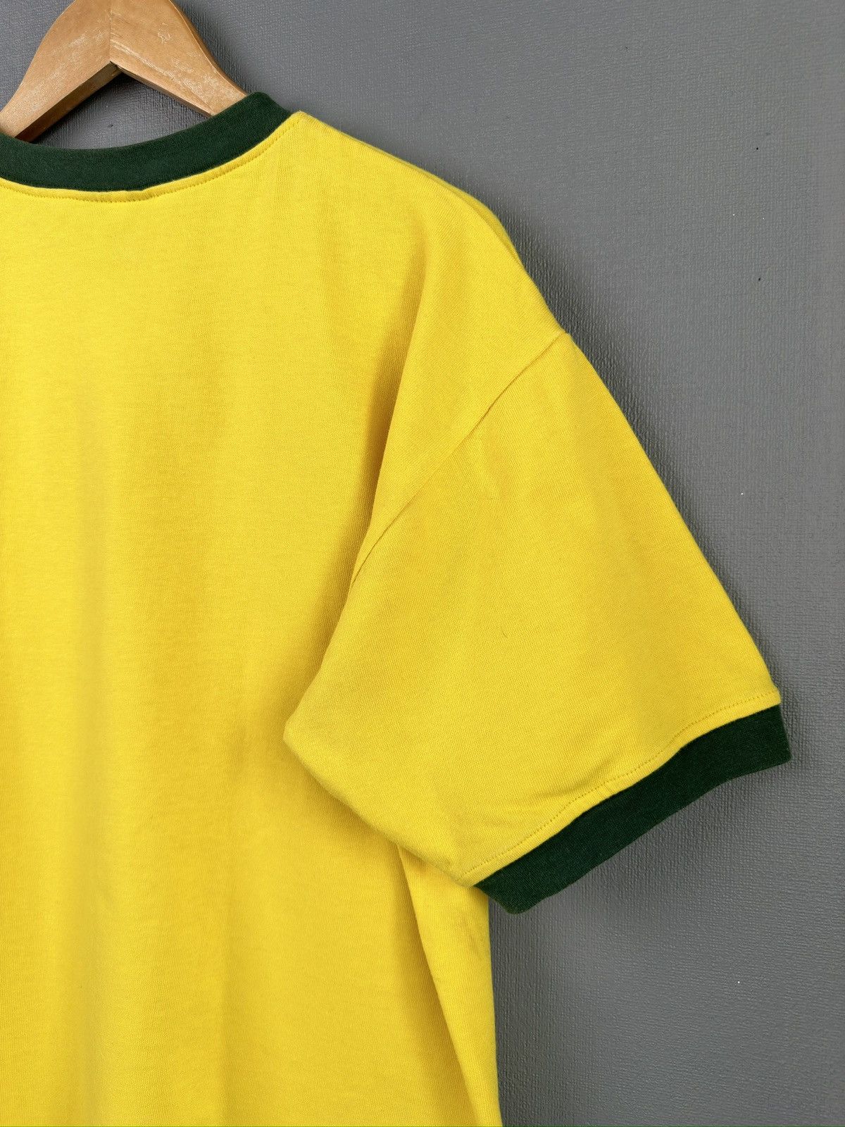 Toffs Retro BRAZIL World Cup 1970 Soccer Shirt TOFFS Size US L / EU 52-54 / 3 - 8 Thumbnail