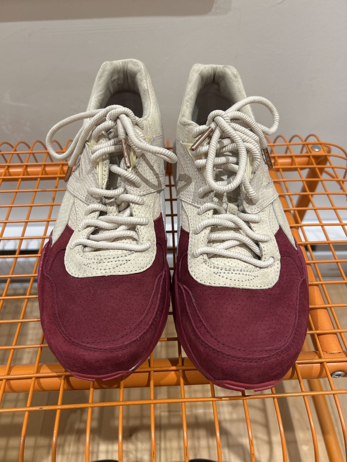 Puma × Ronnie Fieg Rf698 low Sakura Size US 7.5 / EU 40-41 - 4 Thumbnail