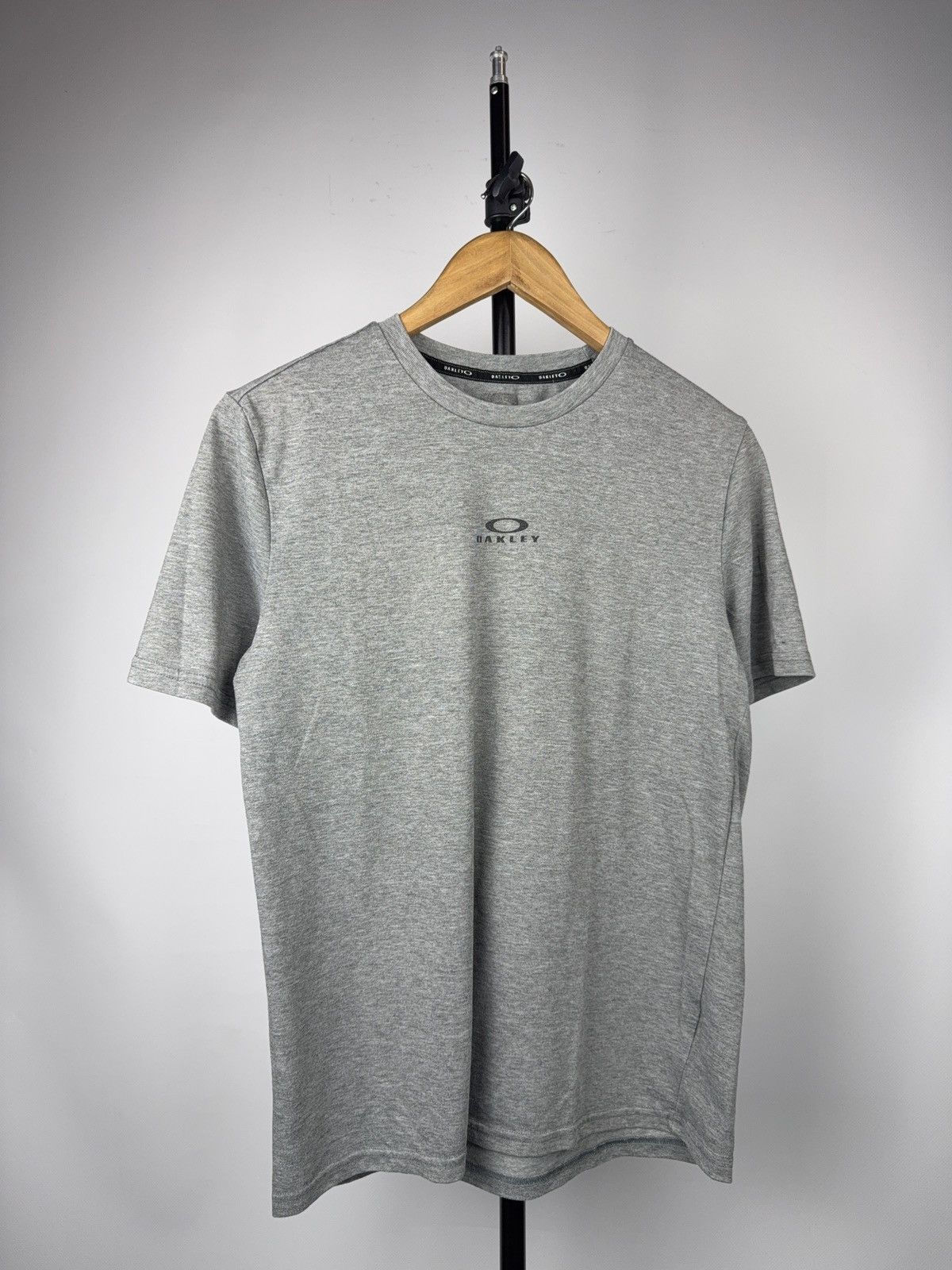 Oakley Oakley Heather Gray Minimal Logo Athletic T-Shirt Lifestyle Size US S / EU 44-46 / 1 - 1 Thumbnail