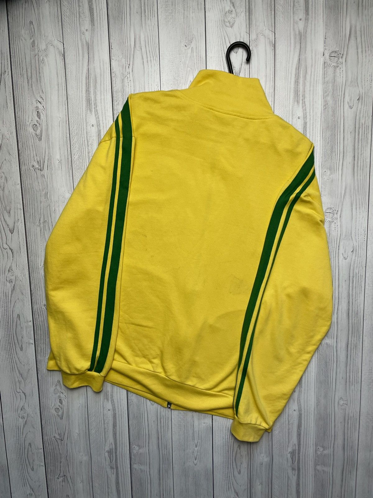 Vintage Vintage Yellow Jamaica jacket big logo rare size XL Size US XL / EU 56 / 4 - 6 Thumbnail