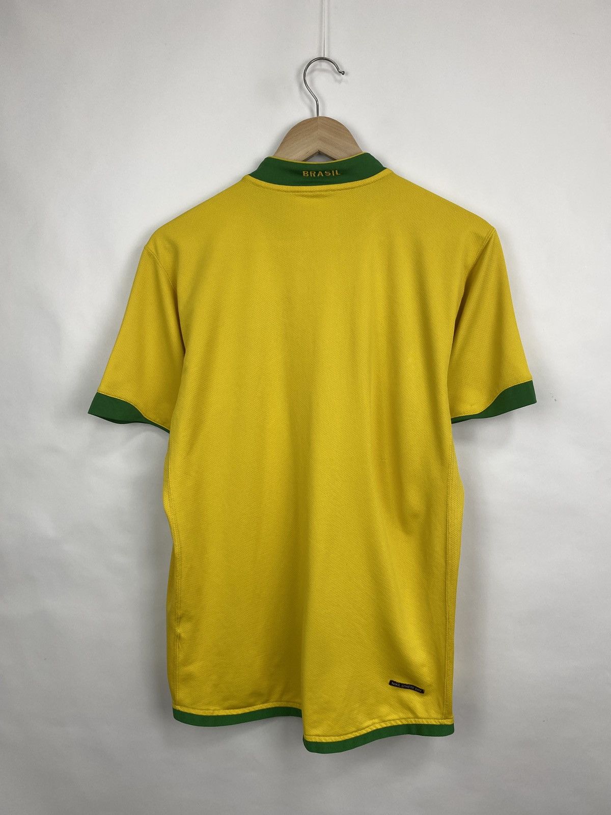 Nike 🇧🇷 Vintage 2006 Nike Brazil Soccer Jersey Rare Retro Hype Y2K Size US M / EU 48-50 / 2 - 9 Thumbnail