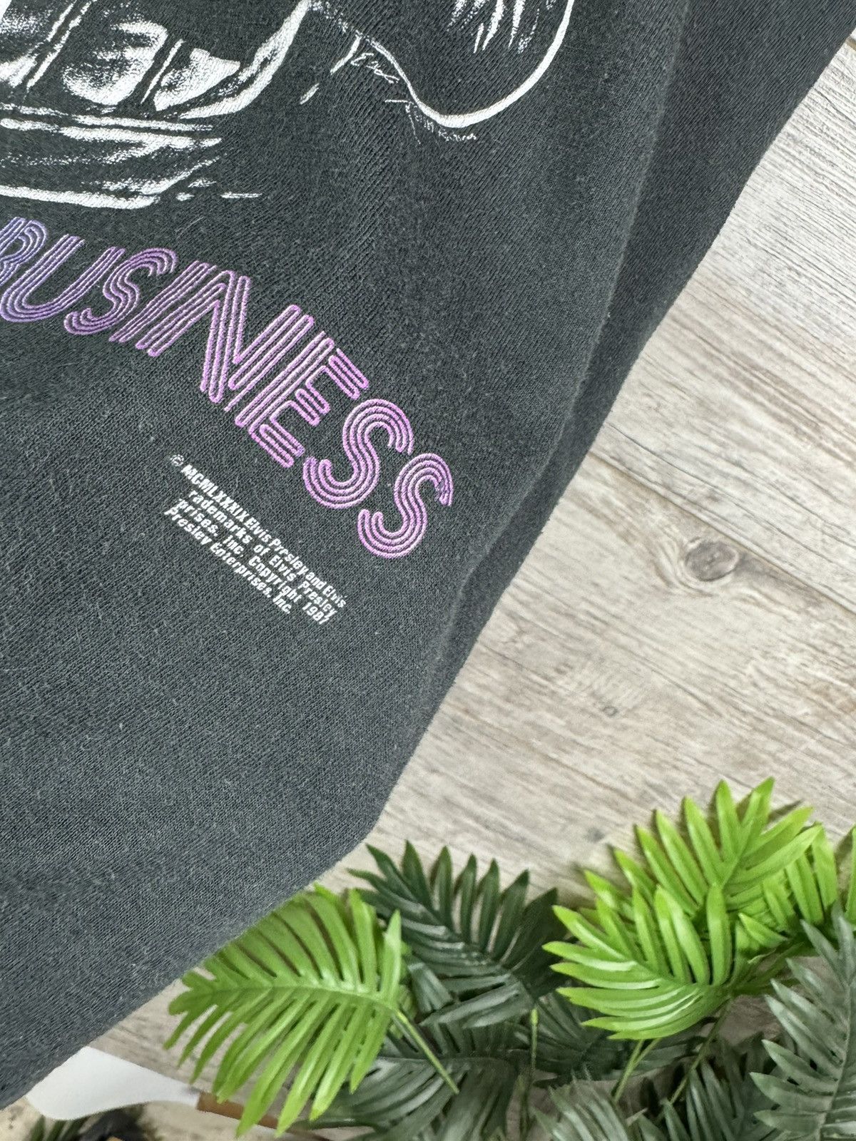 Vintage 1989 Elvis Presley Vintage Taking Care of Business T-shirt Size US S / EU 44-46 / 1 - 6 Thumbnail
