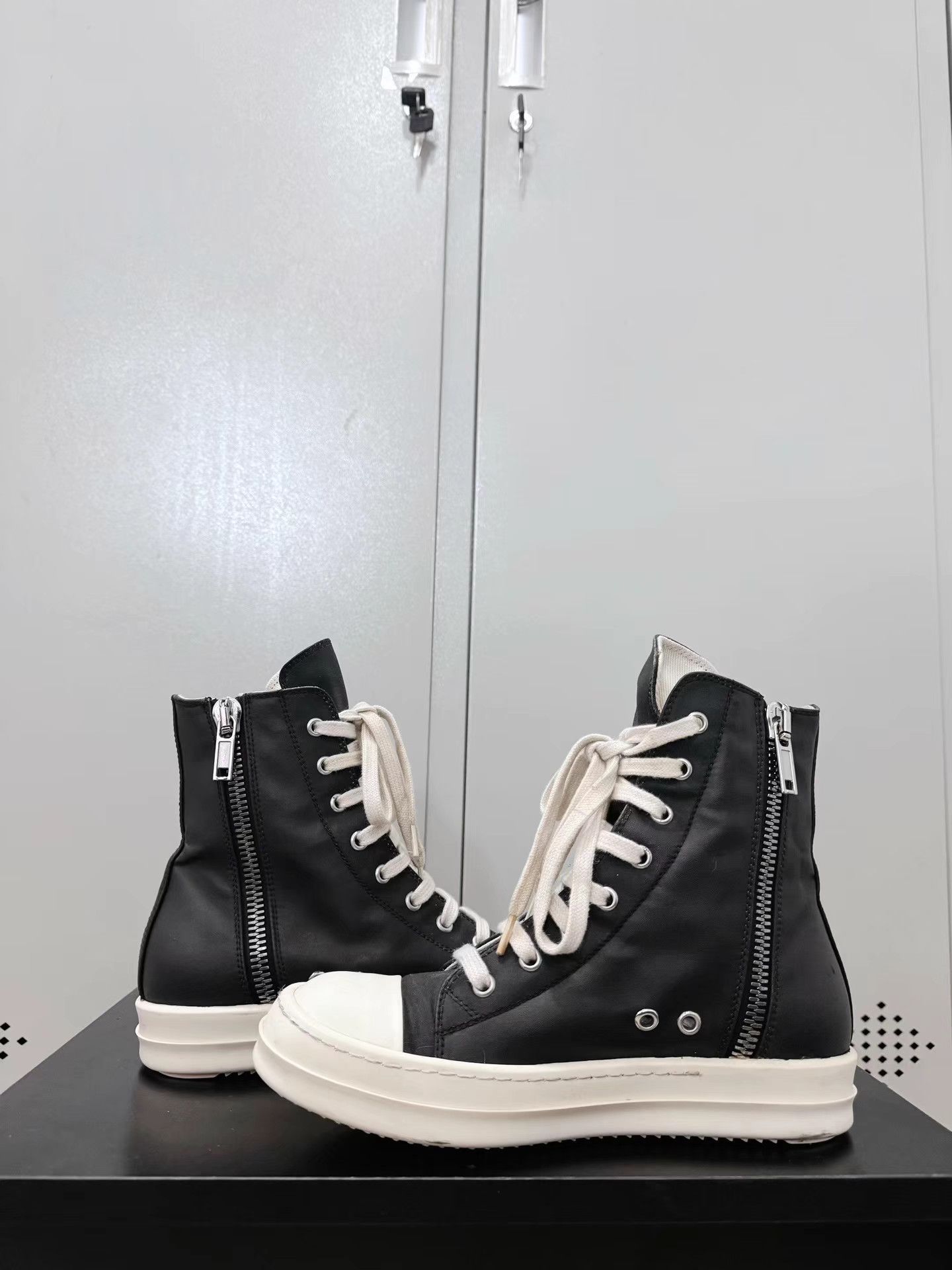 Rick Owens Drkshdw Rick Owens Drkshdw waxed canvas high-top sneakers Size US 6.5 / IT 36.5 - 5 Thumbnail