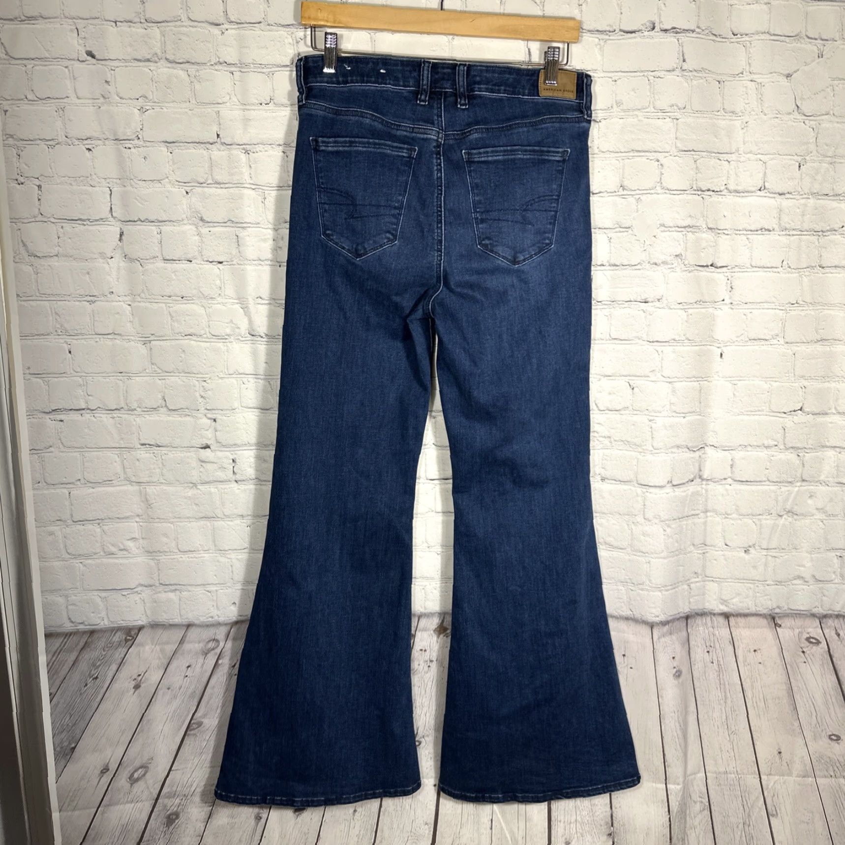 American Eagle Outfitters **American Eagle Outfitters Women's 10 Blue Flare Jeans Vintage N/A** User: **American Eagle Outfitters Women's 10 Blue Flare Jeans** Size 32" / US 10 / IT 46 - 6 Thumbnail