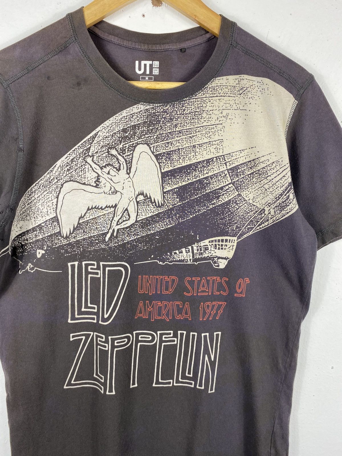 Uniqlo Distressed Uniqlo X Led Zeppelin Big Print T-Shirt Size US M / EU 48-50 / 2 - 2 Thumbnail