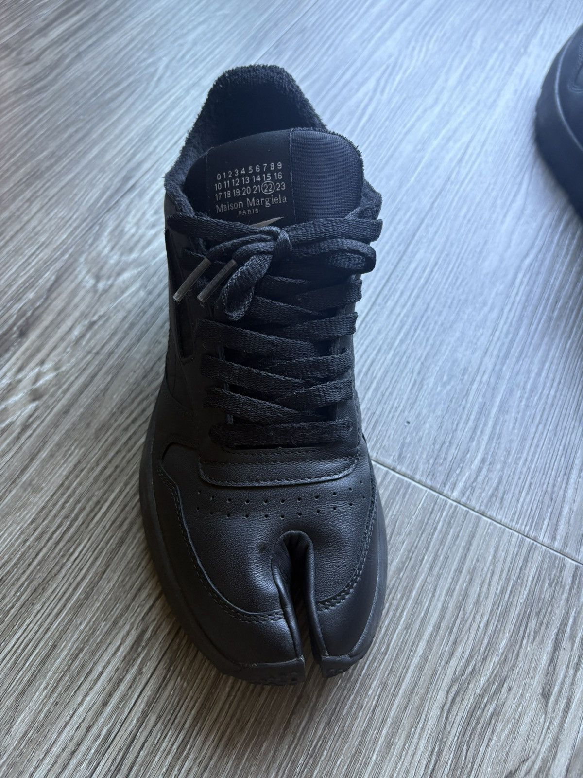 Maison Margiela × Reebok Black Reebok X Maison Margiela Classic Leather Tabi Size US 8.5 / EU 41-42 - 3 Thumbnail