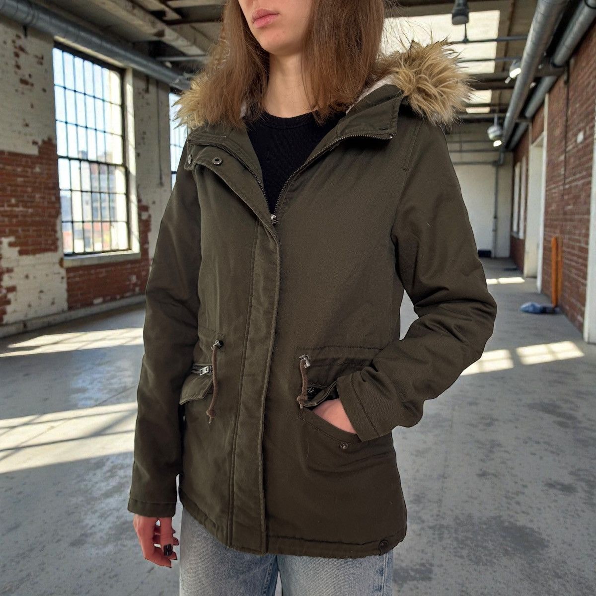 20471120 2000’s Aesthetic Vintage Y2K Faux Fur Hooded Long Jacket Size S / US 4 / IT 40 - 1 Thumbnail