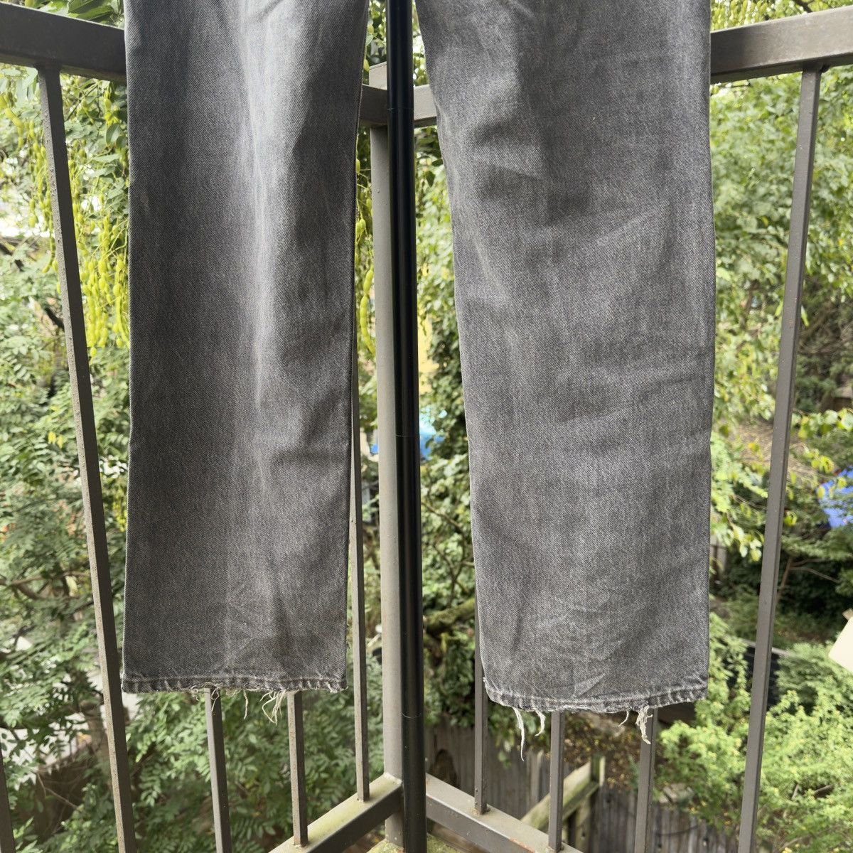 Levi's 90s Levi's 505 Black Jeans Distressed ERD Grunge Chrome Size US 36 / EU 52 - 8 Thumbnail