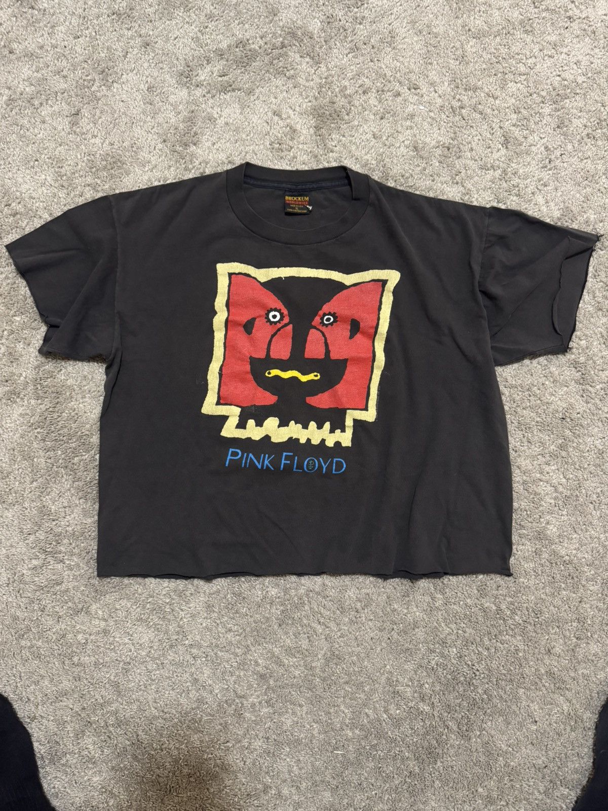 Vintage Vintage pink floyd 1994 tour t shirt Size US XL / EU 56 / 4 - 1 Thumbnail