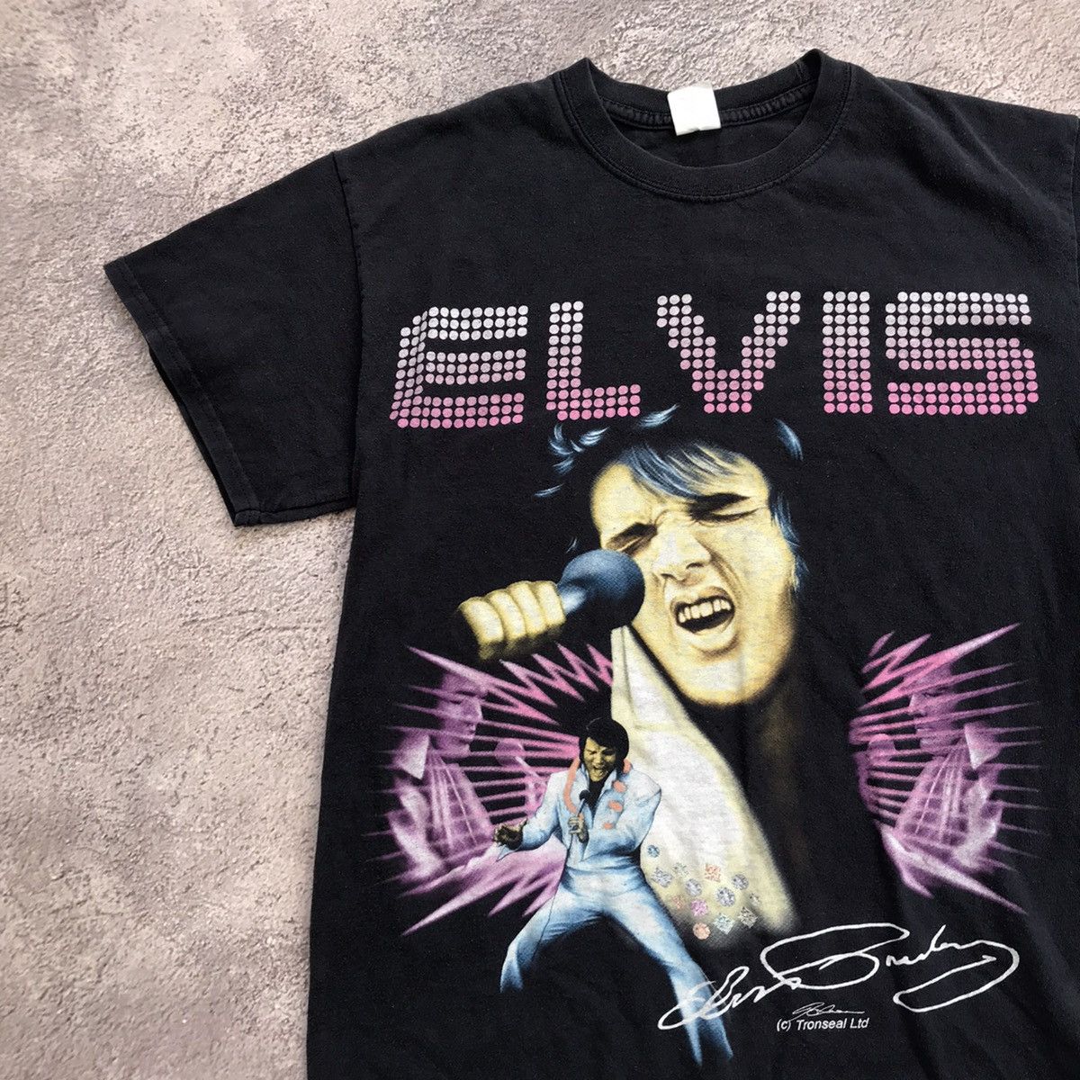 Vintage Vintage 90s Elvis Graphic Tee Band Tee Y2K Rave Pink Boxy S Size US S / EU 44-46 / 1 - 3 Thumbnail