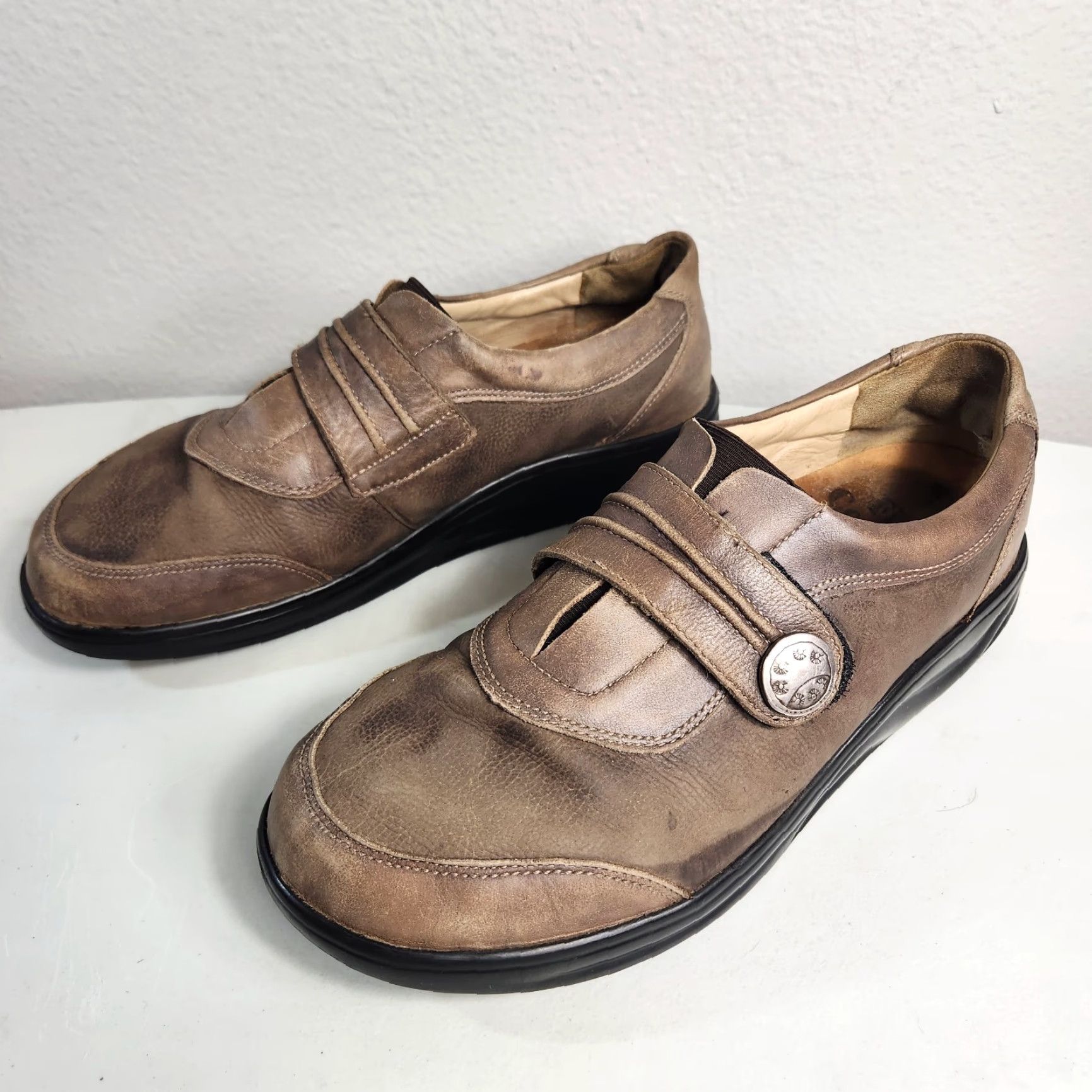 Vintage Finn Comfort Mens Tan Hook & Loop Closure Comfort Shoes-Size 9 Size US 9 / EU 42 - 3 Thumbnail