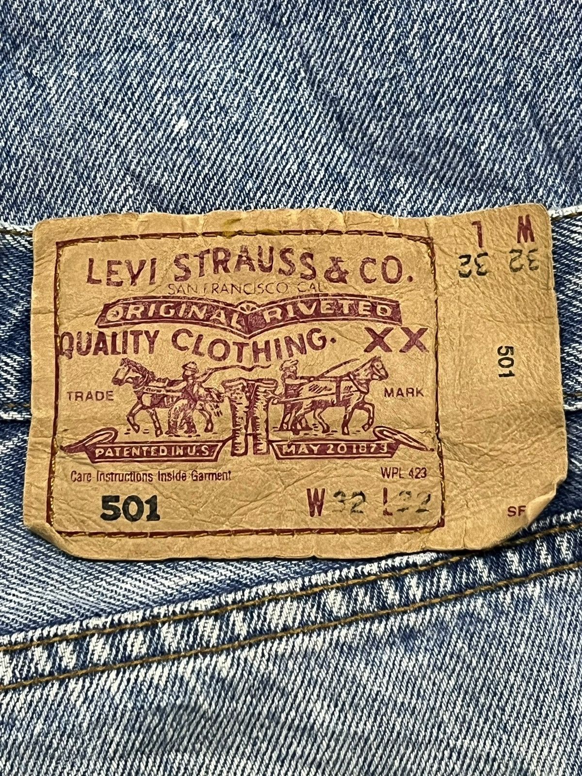 Levi's Vintage 00s Levi’s 501 - Faded Light Wash, Heavy Distressed Size US 30 / EU 46 - 13 Thumbnail