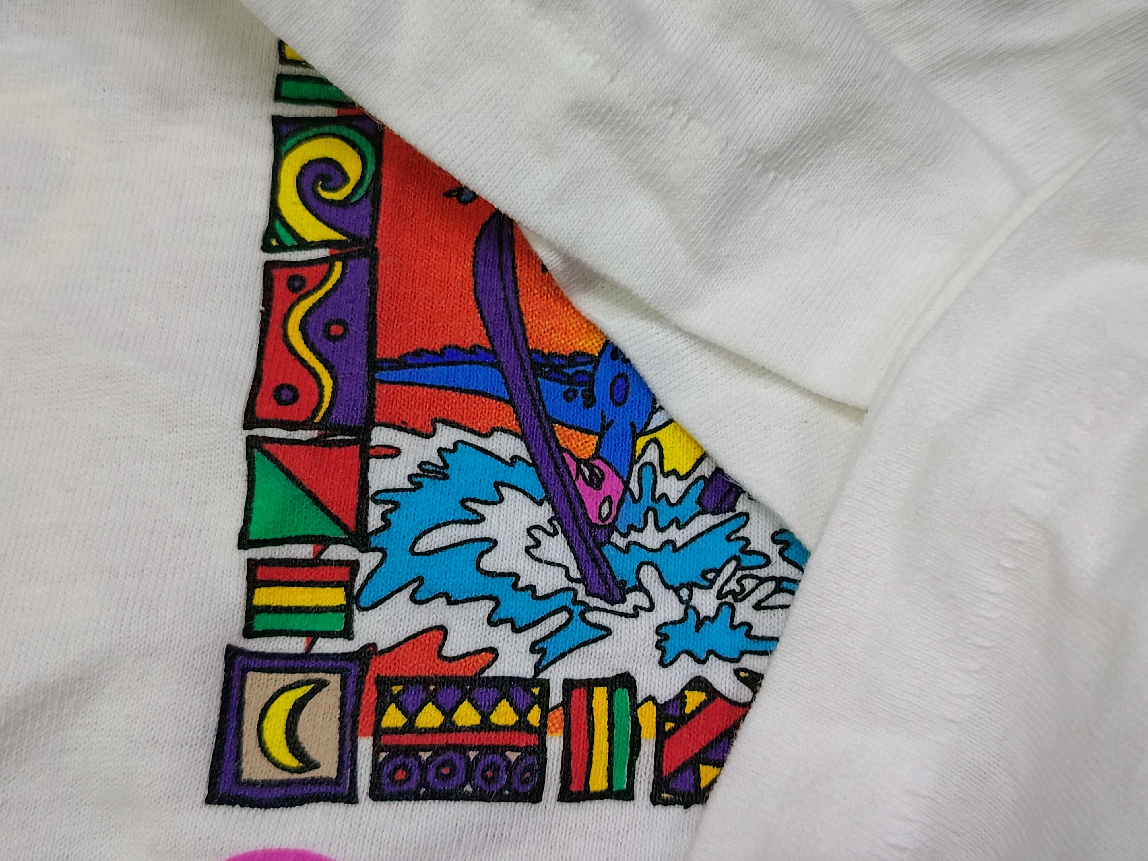 Disney vimtage disney blizzard beach Size US M / EU 48-50 / 2 - 5 Thumbnail