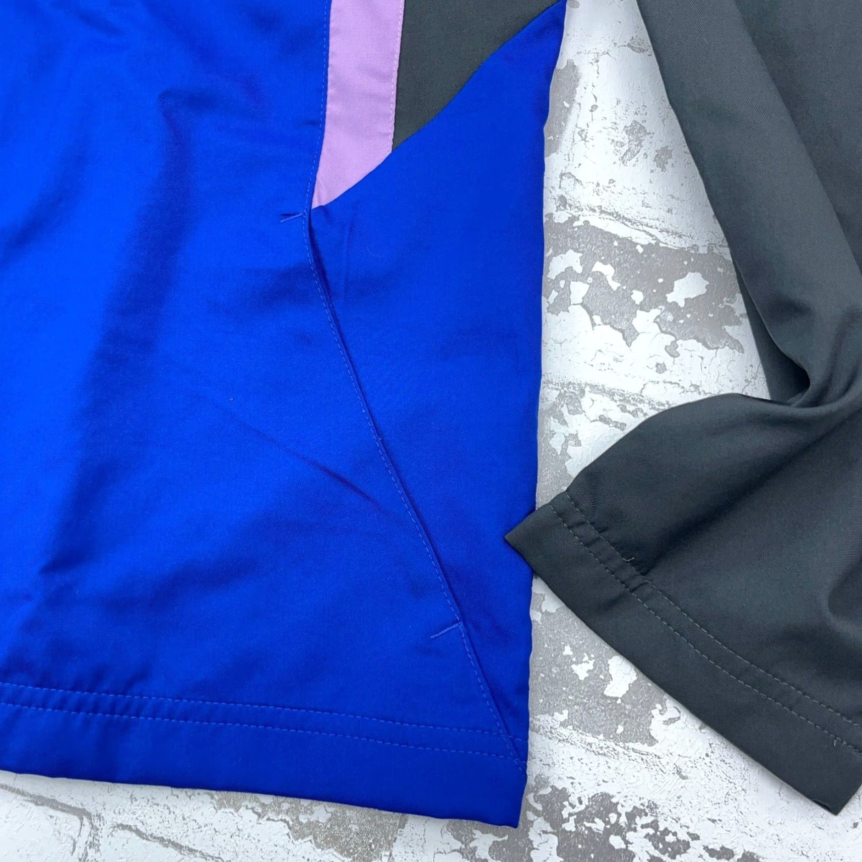 Reebok Reebok Jacket Women M Blue Gray Windbreaker Hooded Rain Coat Windbreaker Jacket? Size M / US 6-8 / IT 42-44 - 5 Thumbnail