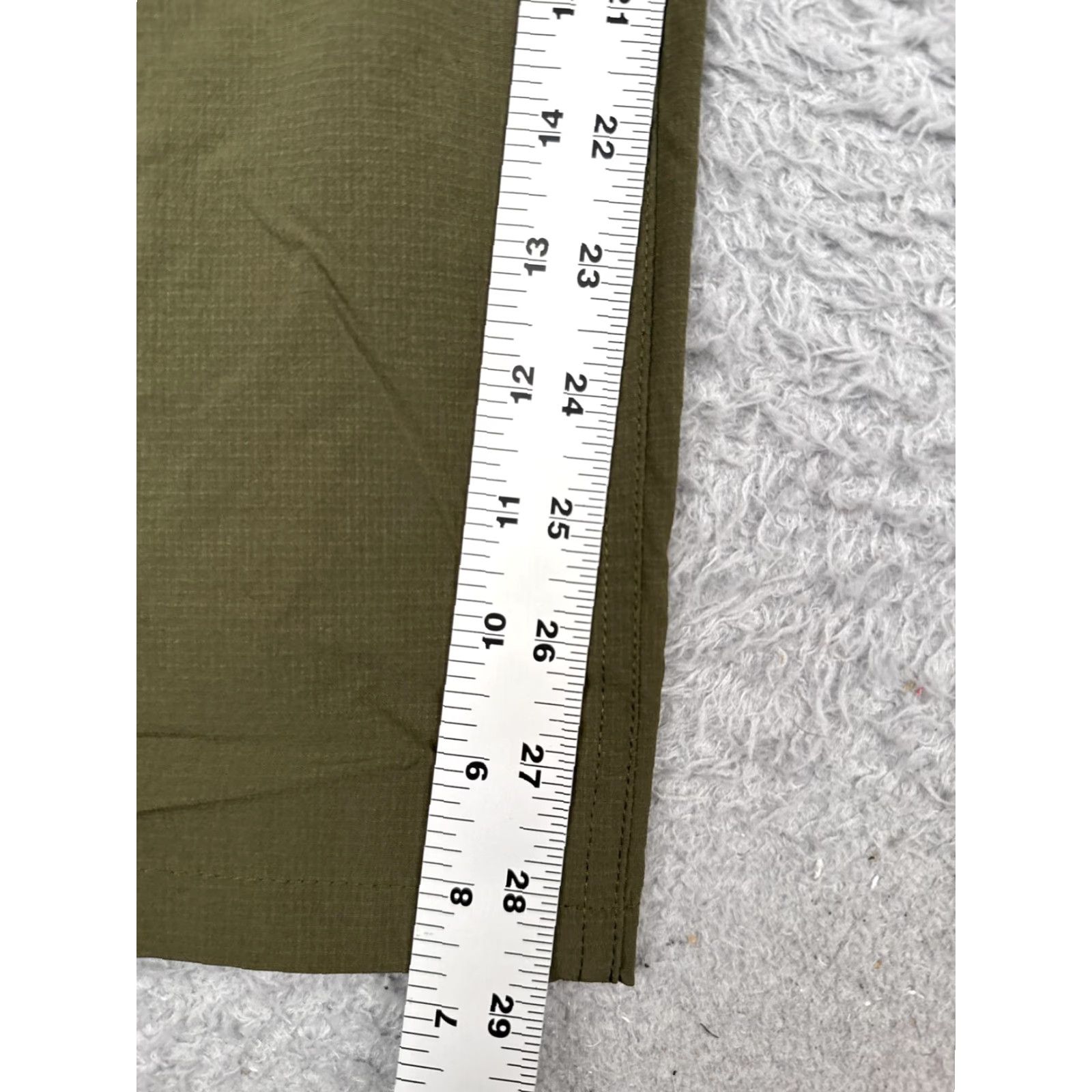 Vintage Toomett Mens Pants 38x29 Green Convertible Zip Off Hiking Cargo Nylon Spandex Pants Mens Regular Zip Off Legs Outdoor 90% Nylon 10% Spandex Boy Size US 38 / EU 54 - 7 Thumbnail