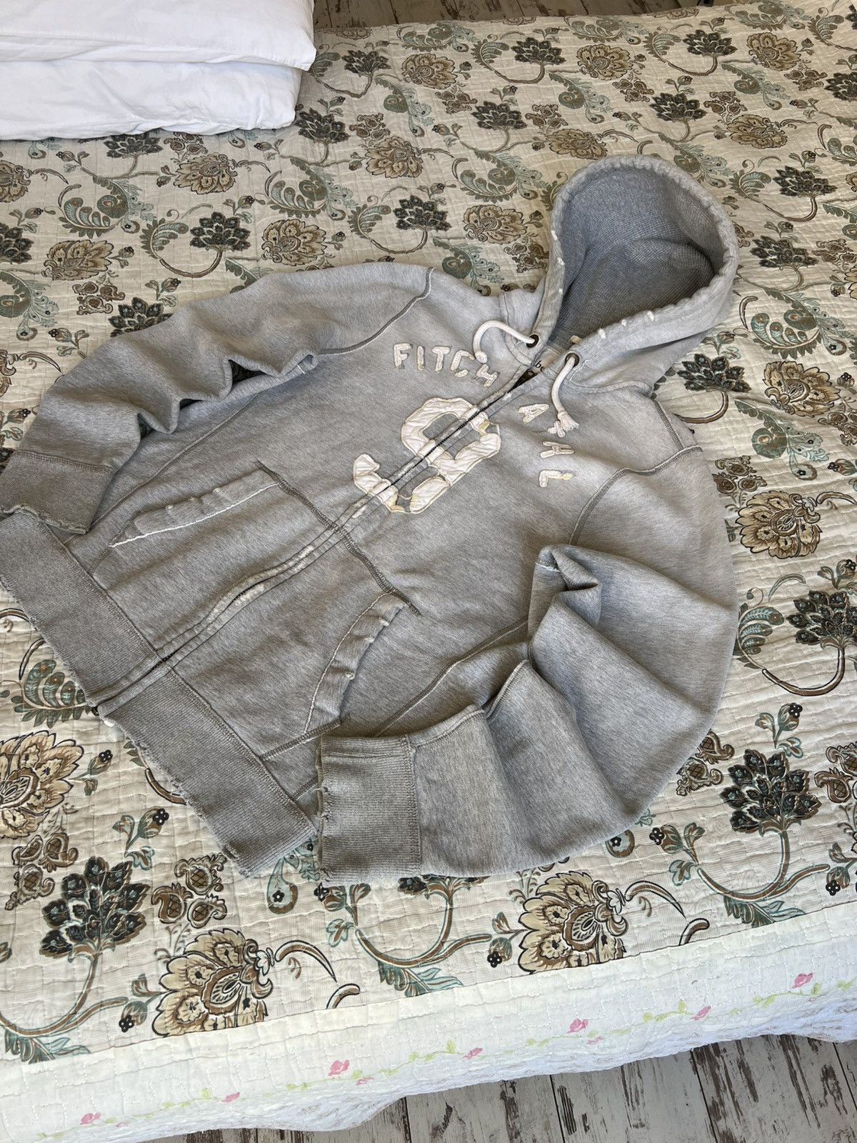 Abercrombie & Fitch Crazy Vintage Abercrombie & Fitch Faux Fur distressed Zip Size US XL / EU 56 / 4 - 3 Thumbnail